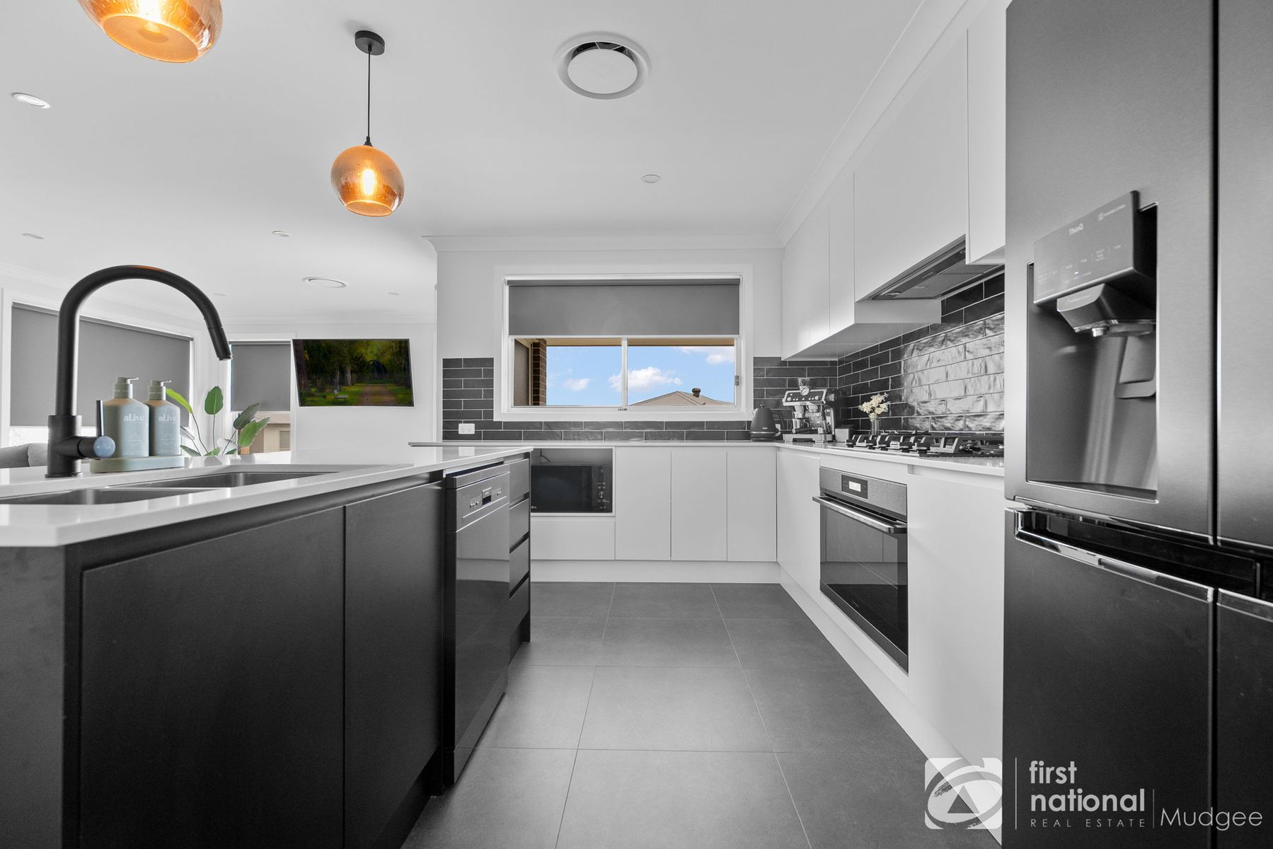 4 Enfield Avenue, Mudgee NSW 2850, Mudgee - Thumbnail 4