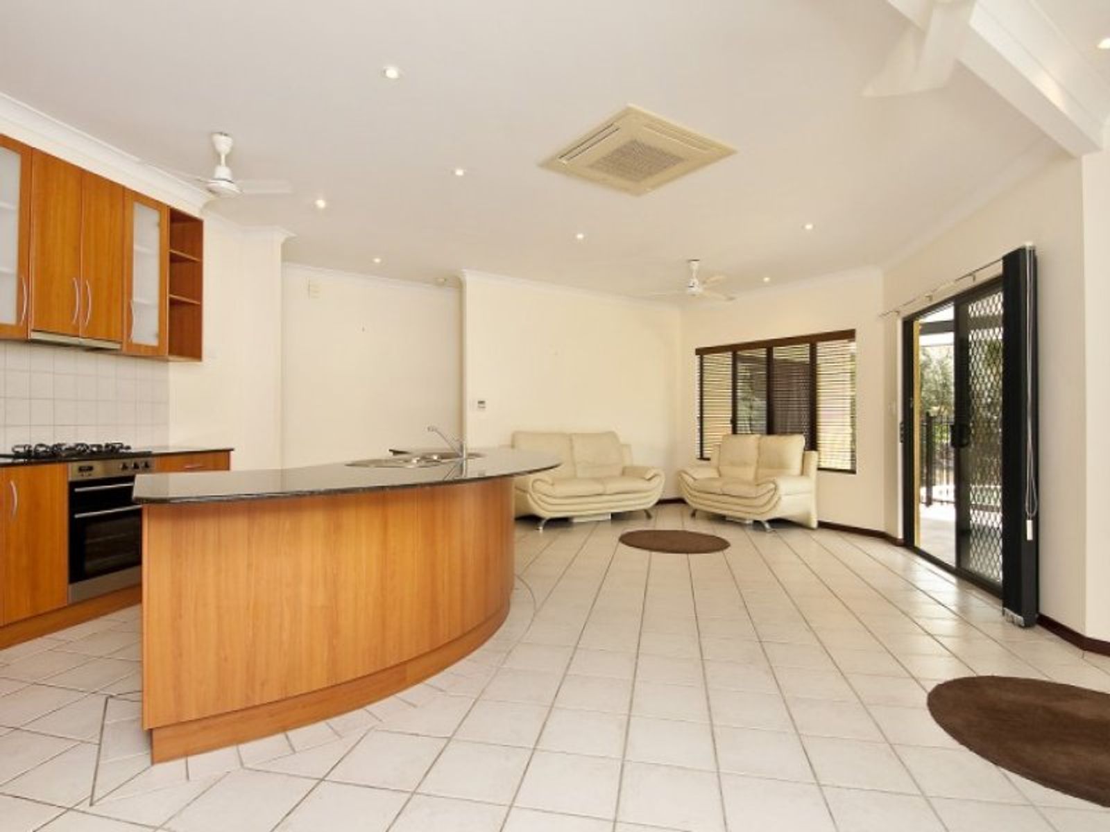 19 Bermingham Crescent, Bayview NT 0820, Bayview - Thumbnail 2