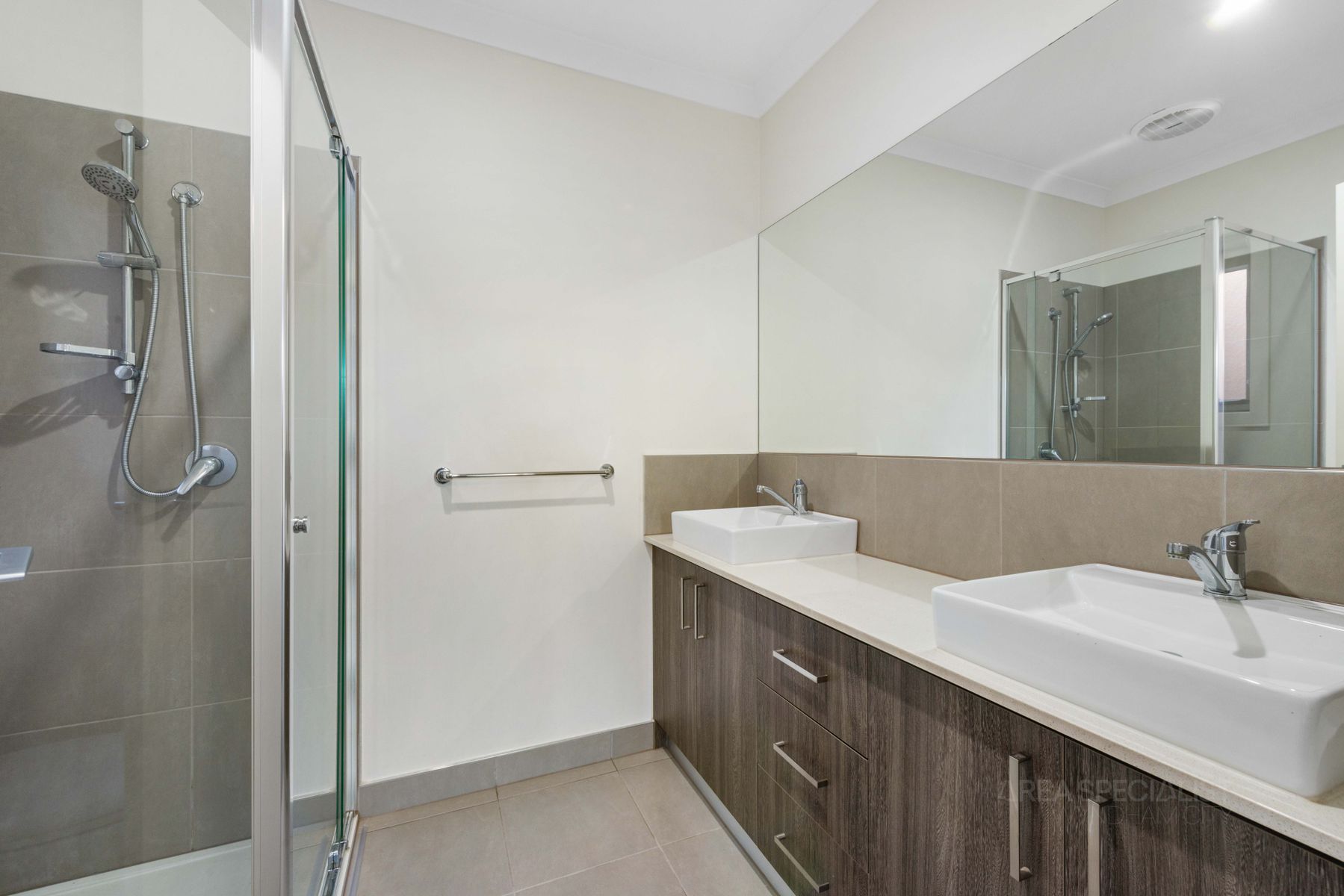 33 Columbus Street, Point Cook, VIC 3030, Point Cook - Thumbnail 7
