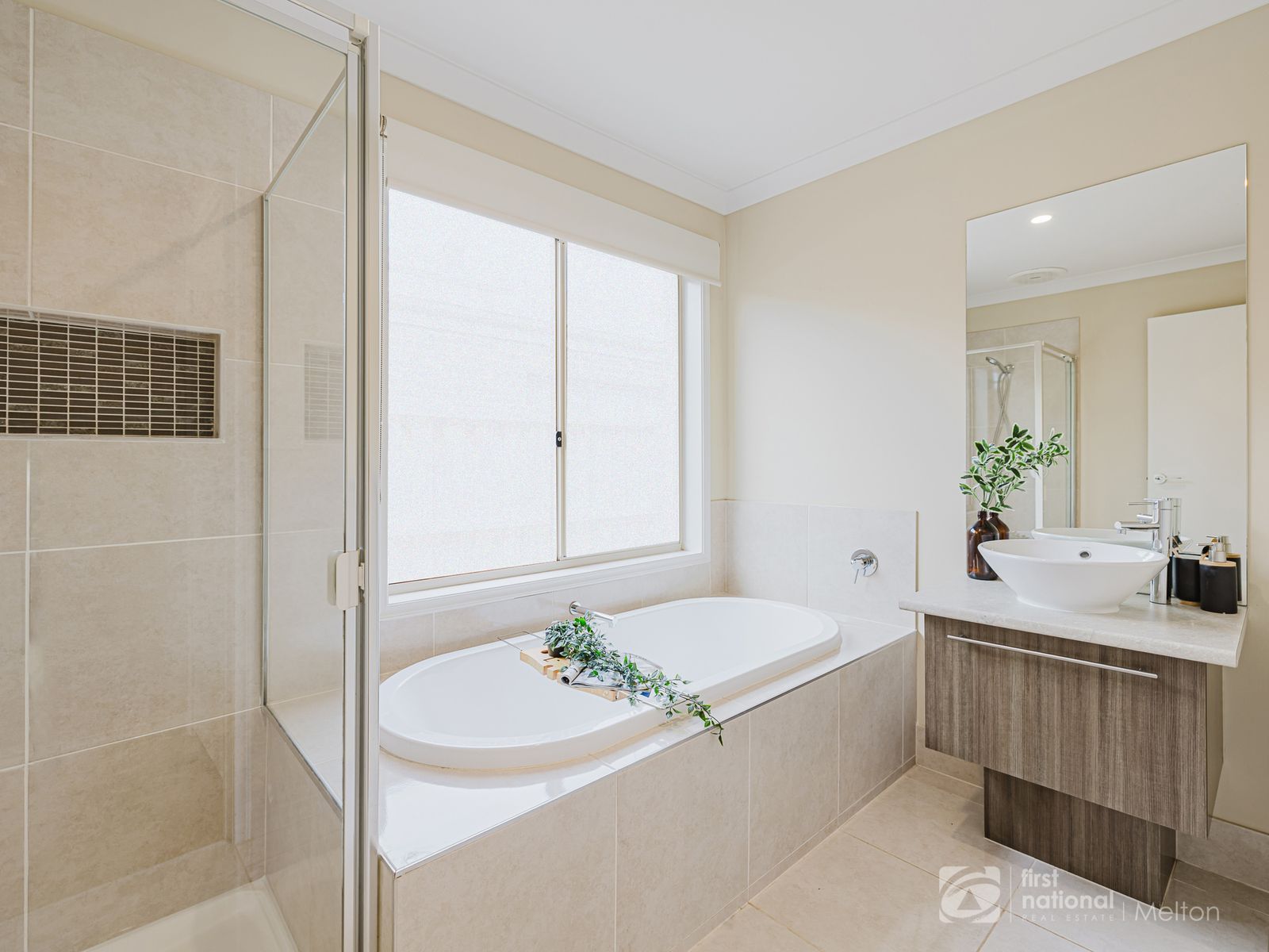 034 Open2view ID950690 97 Lancefield Circuit