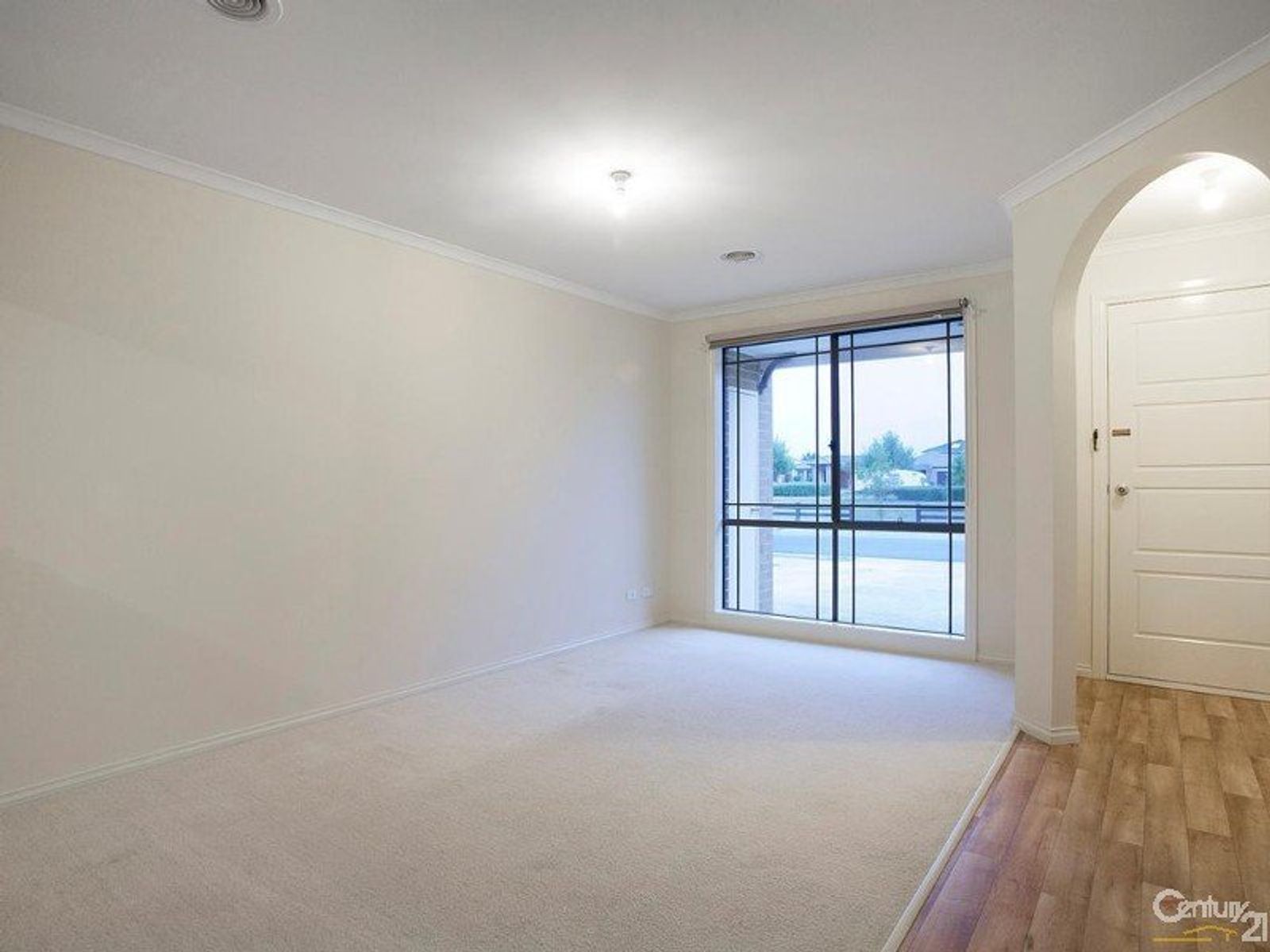37 Statesman Circuit, Cranbourne East - Thumbnail 4