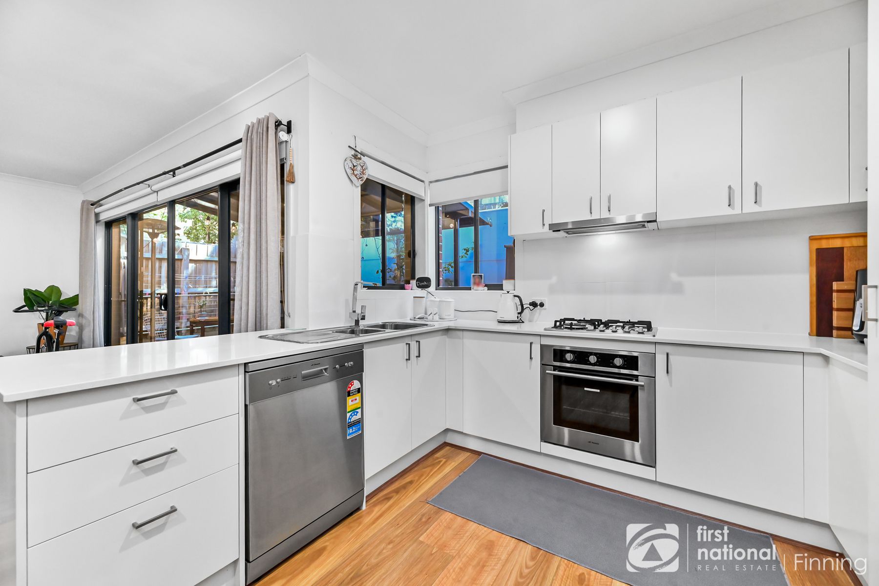 44 Innes Court, Berwick VIC 3806, Berwick - Thumbnail 2
