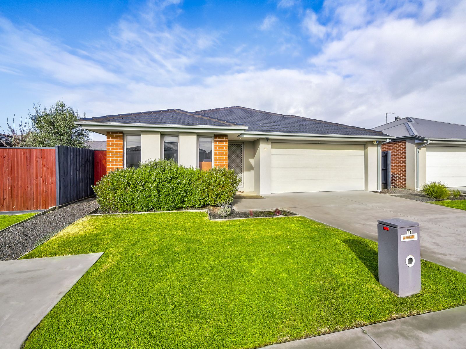 11 Newcastle Drive, Officer, VIC 3809, Officer - Thumbnail 2