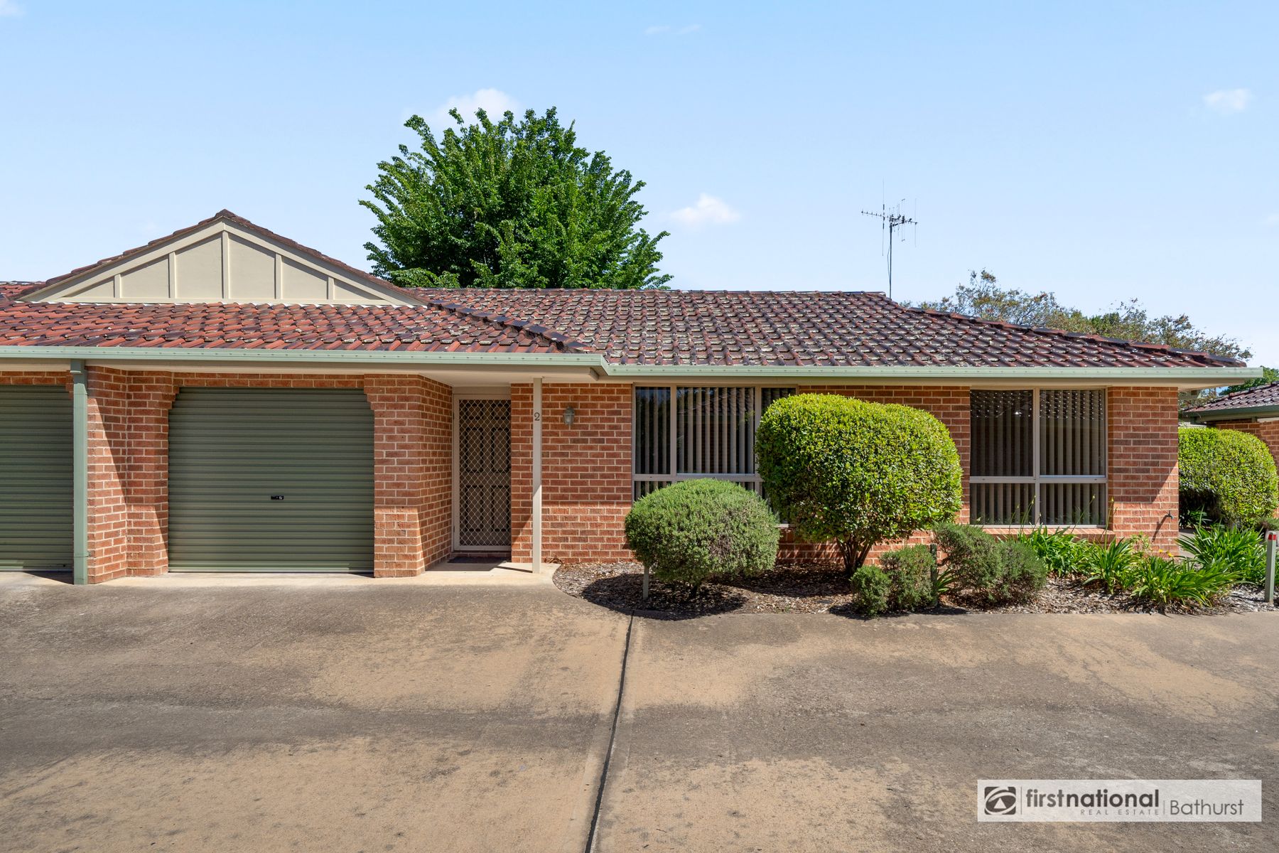 2/237 Lambert Street, Bathurst NSW 2795