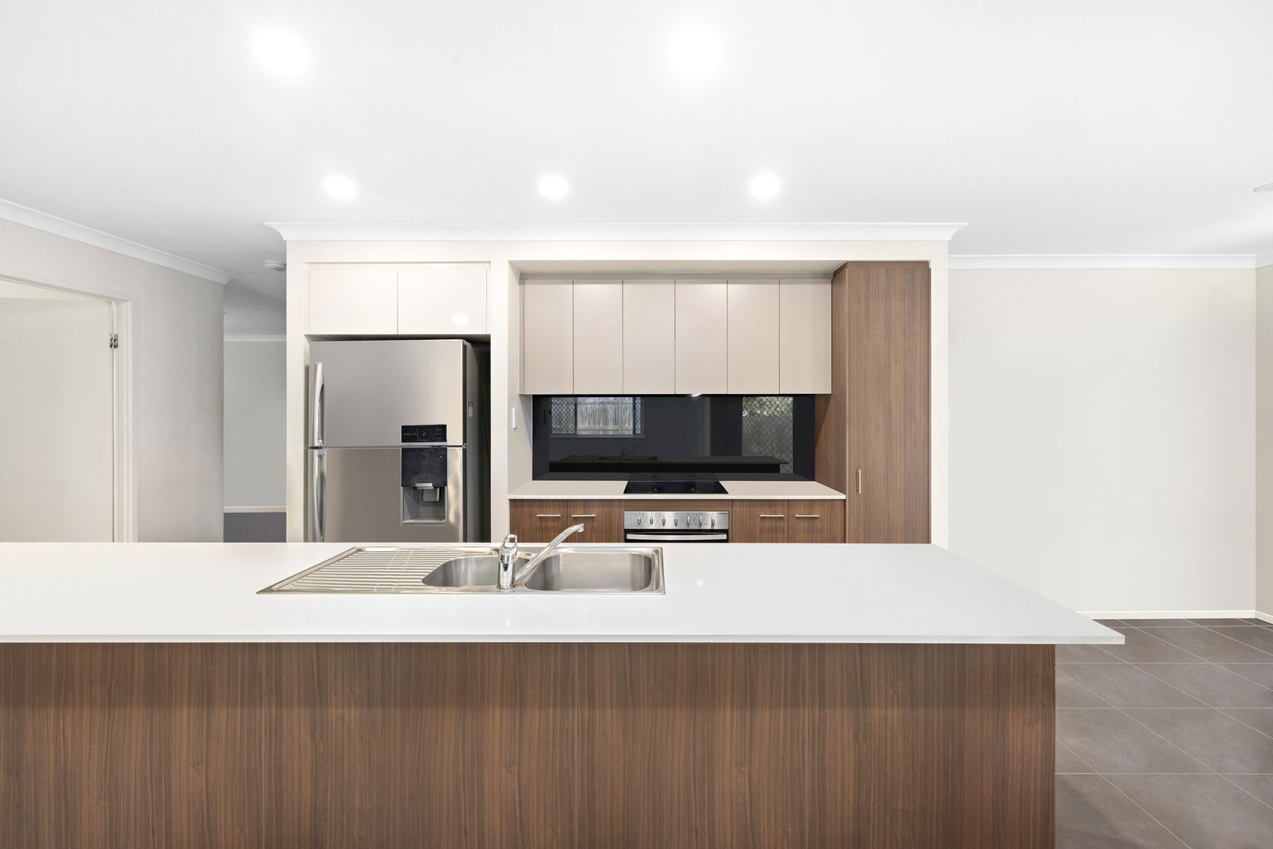 24 Clarence Avenue, Springfield QLD 4871, Springfield - Thumbnail 2