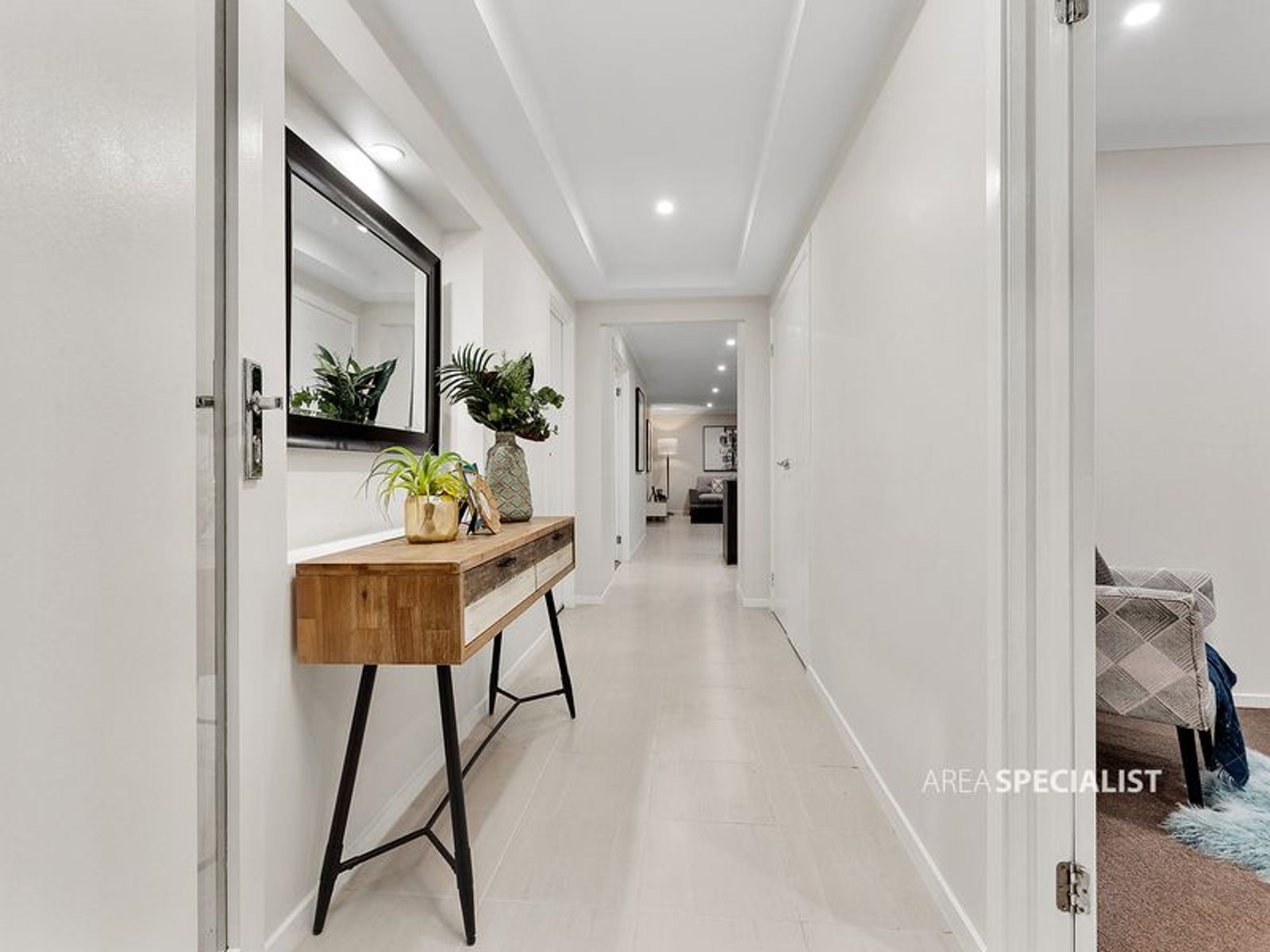 4 Karwarren Way, Cranbourne West, VIC 3977, Cranbourne West - Thumbnail 2