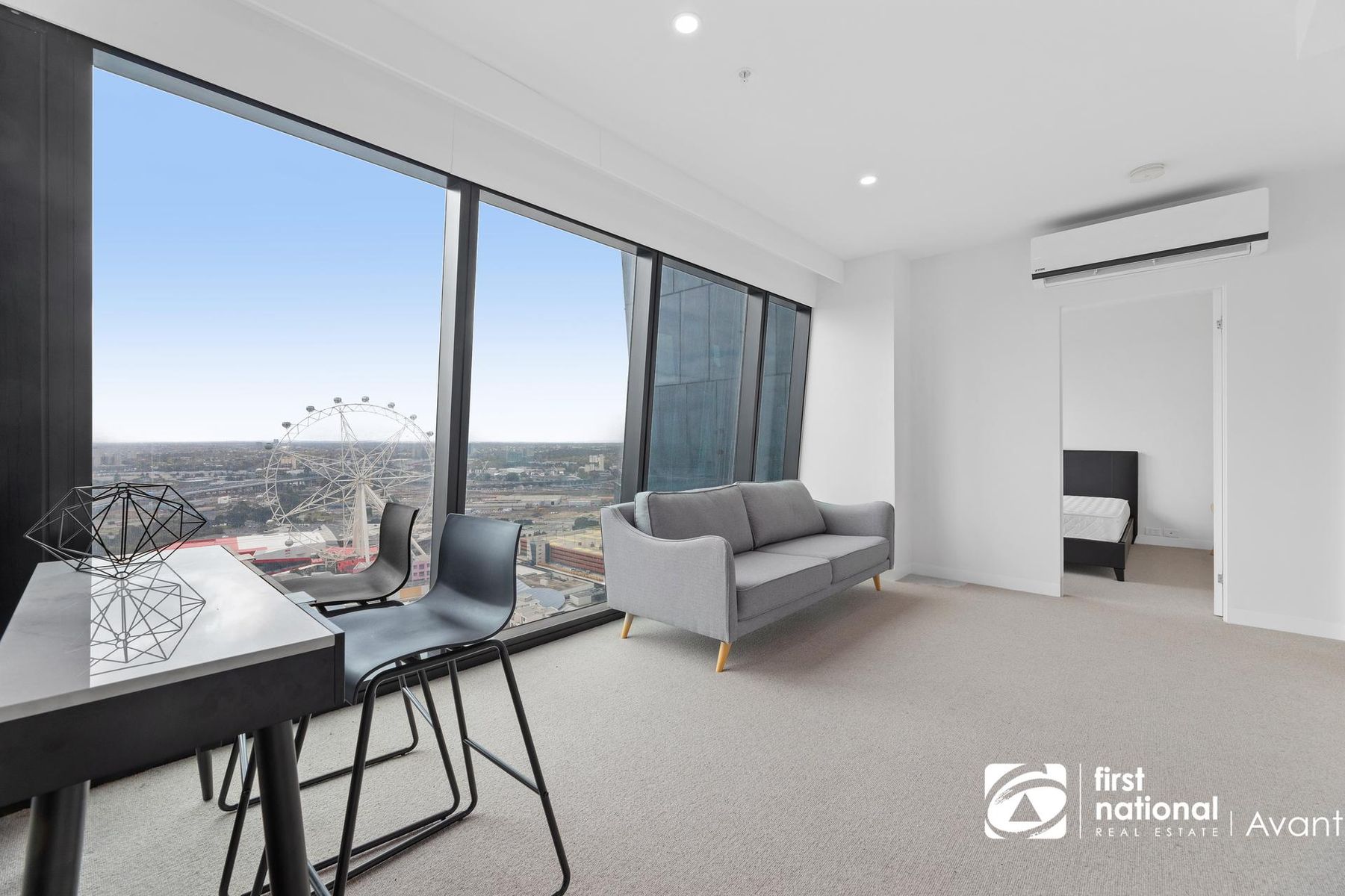 2805/8 Pearl River Road, Docklands VIC 3008