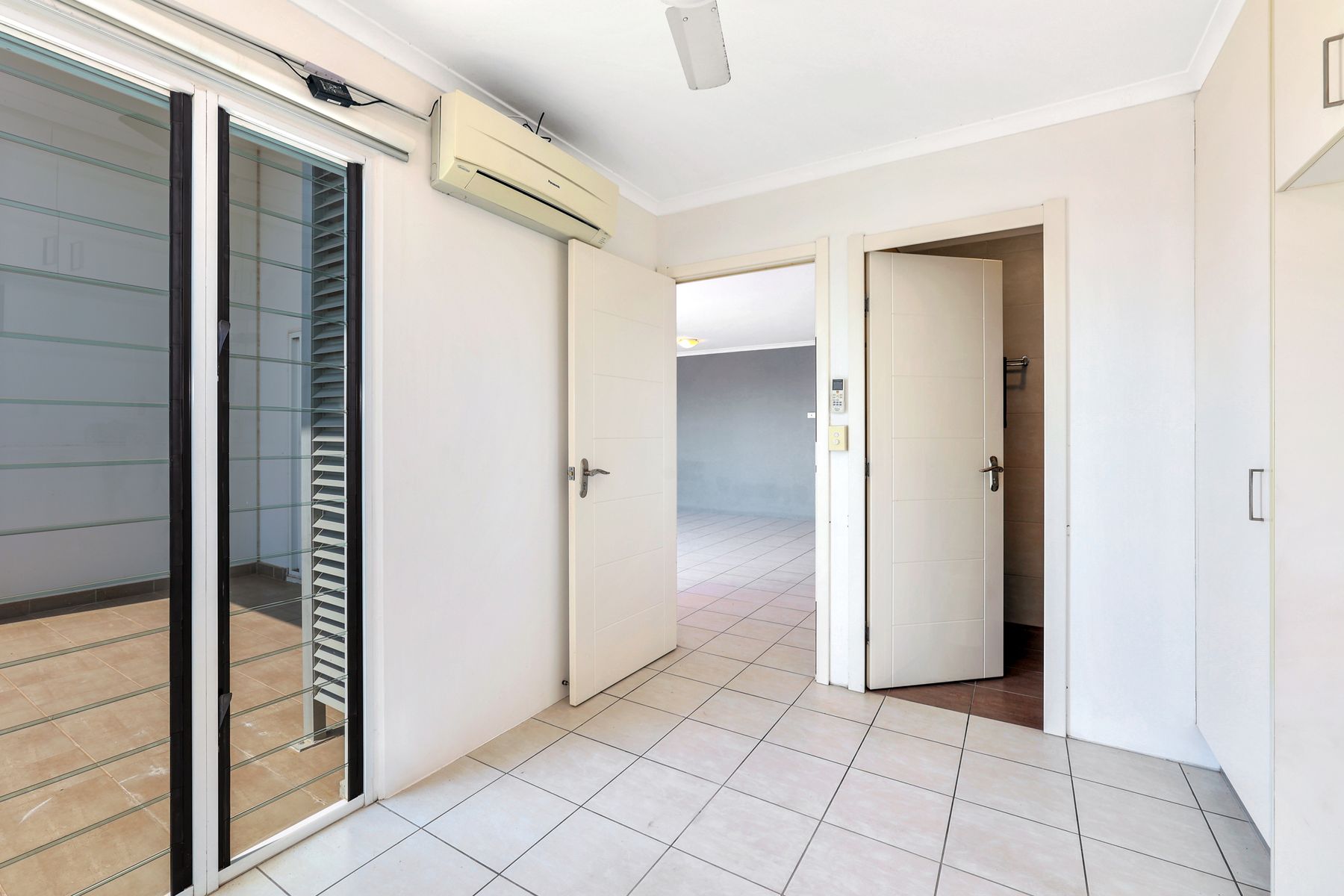 1005/5 Gardiner Street, Darwin City NT 0800, Darwin City - Thumbnail 6