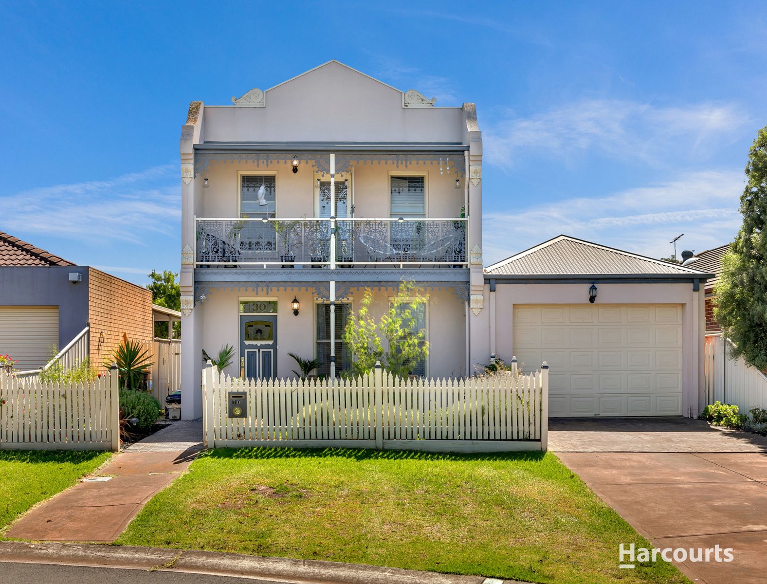 30 Windsor Gardens, Caroline Springs, VIC 3023