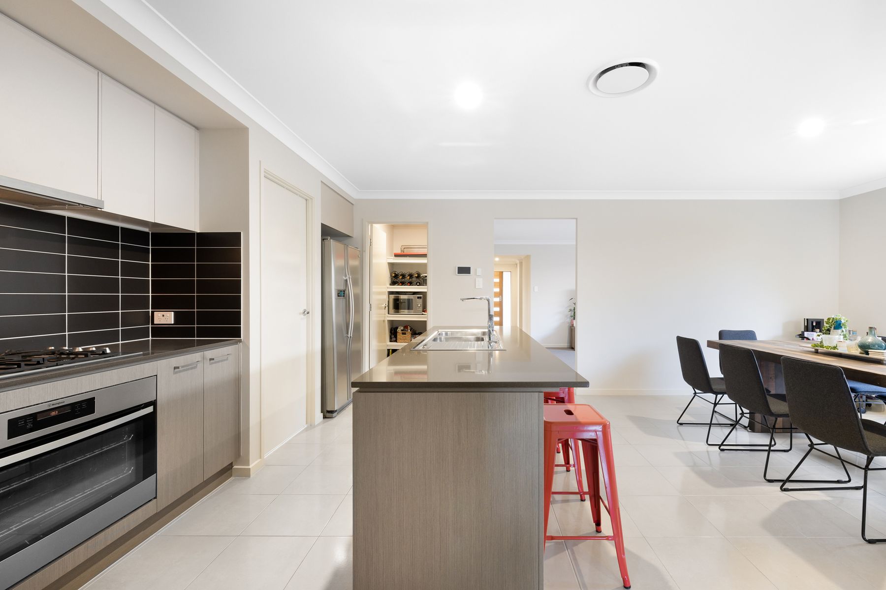 9 Girraween Street, Pimpama QLD 4209, Pimpama - Thumbnail 4