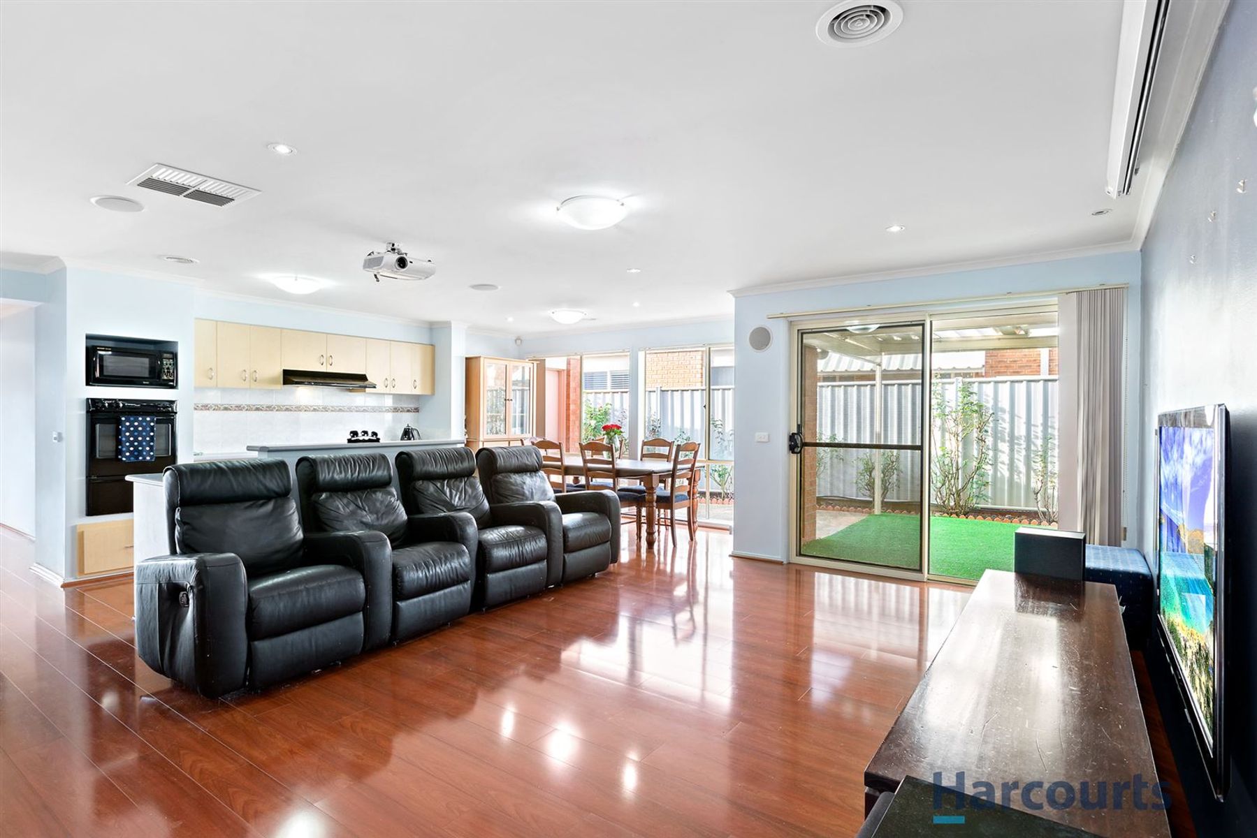 5 Tamborine Way, Caroline Springs, VIC 3023, Caroline Springs - Thumbnail 2