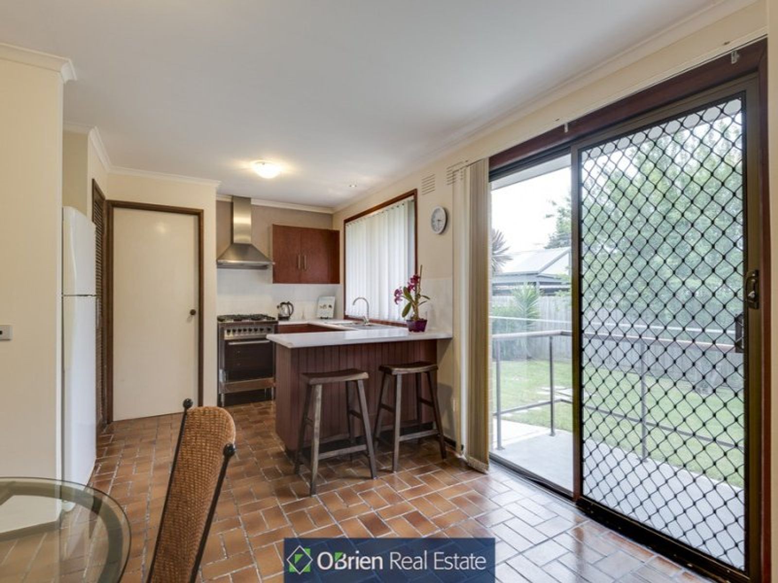 66 Essex Park Drive, Endeavour Hills, VIC 3802, Endeavour Hills - Thumbnail 3