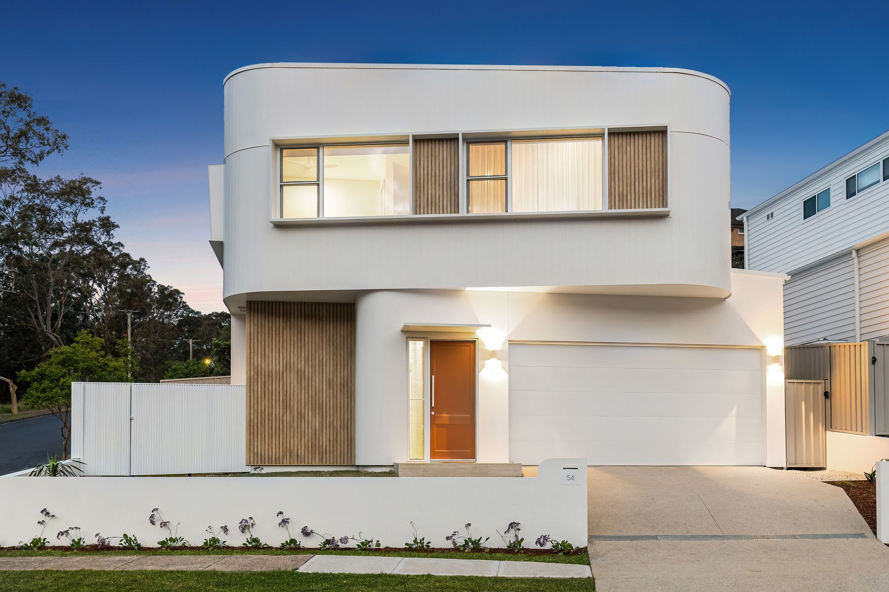 54 Lexington Parade, Adamstown Heights - Image 1