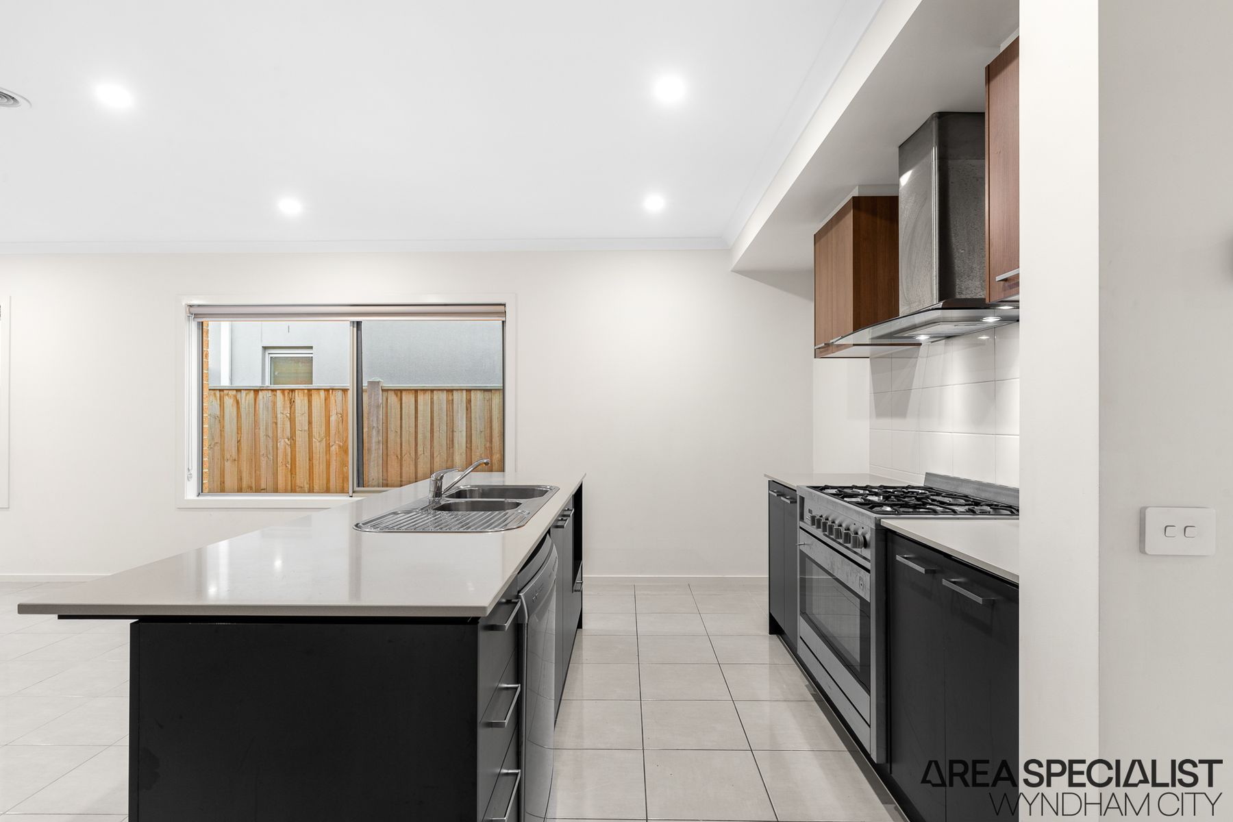 27 Baycrest Drive, Point Cook, VIC 3030, Point Cook - Thumbnail 7