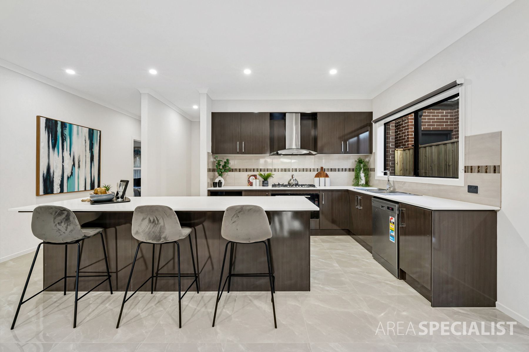 33 Jaylie Street, Clyde North, VIC 3978, Clyde North - Thumbnail 5