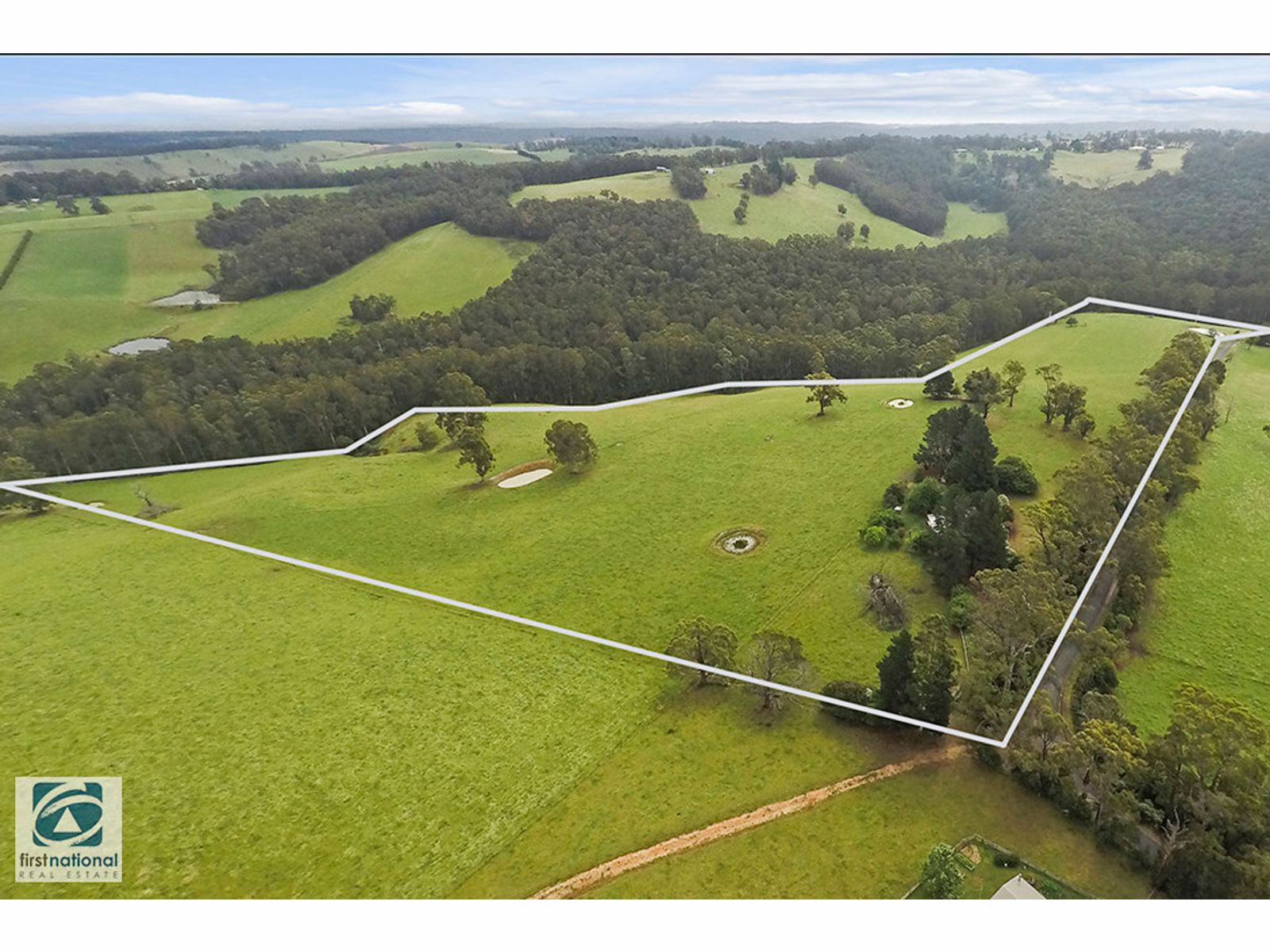 214 Russell Creek Road, Hill End, VIC 3825