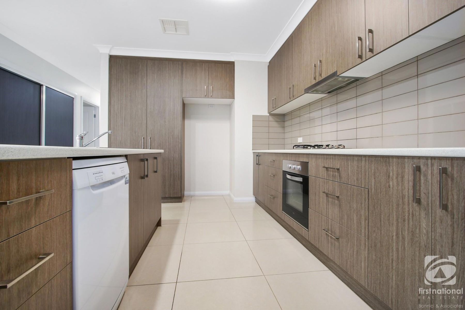 16 Gabrielle Court, Lavington NSW 2641, Lavington - Thumbnail 4