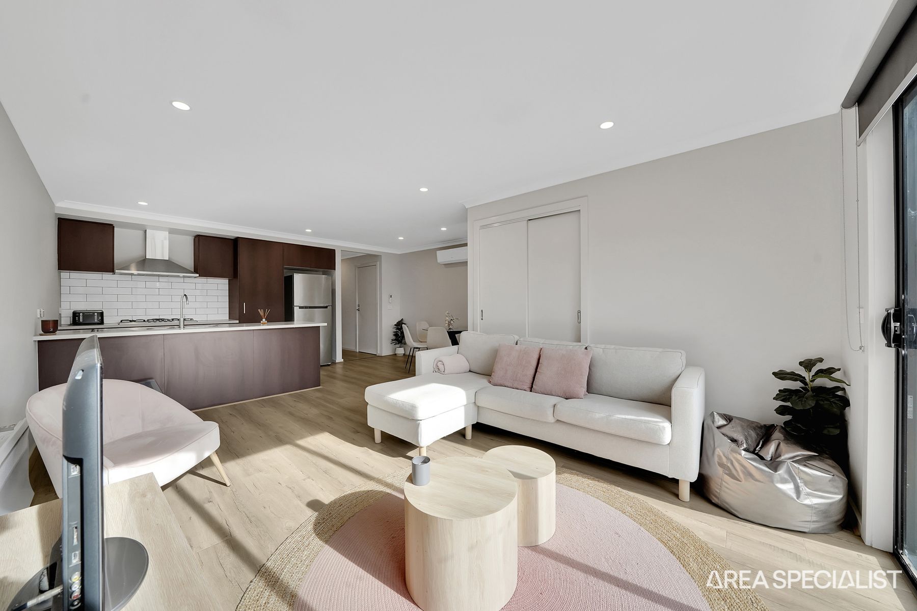 8 Samuel Road, Weir Views, Weir Views - Thumbnail 8