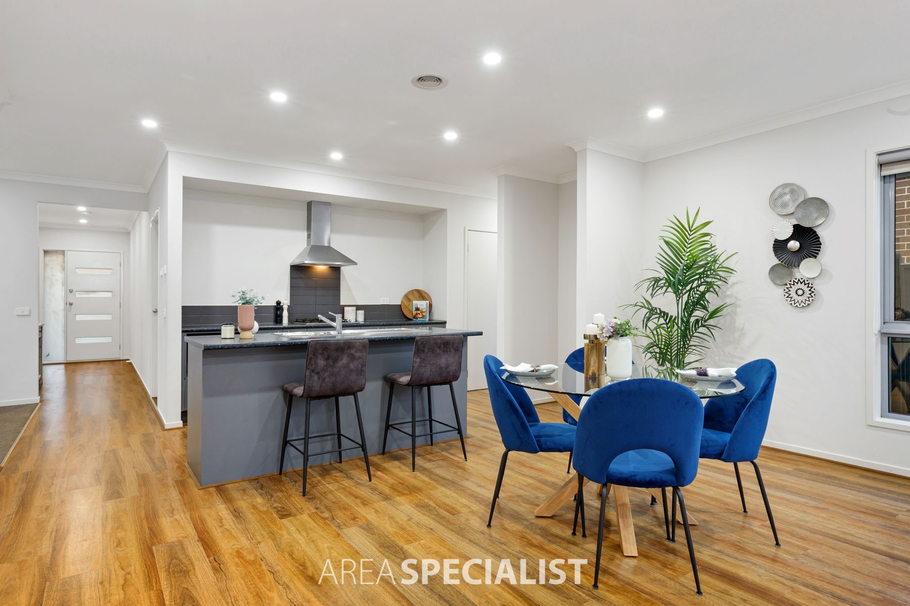 10 Watford Avenue, Cranbourne West, VIC 3977, Cranbourne West - Thumbnail 3