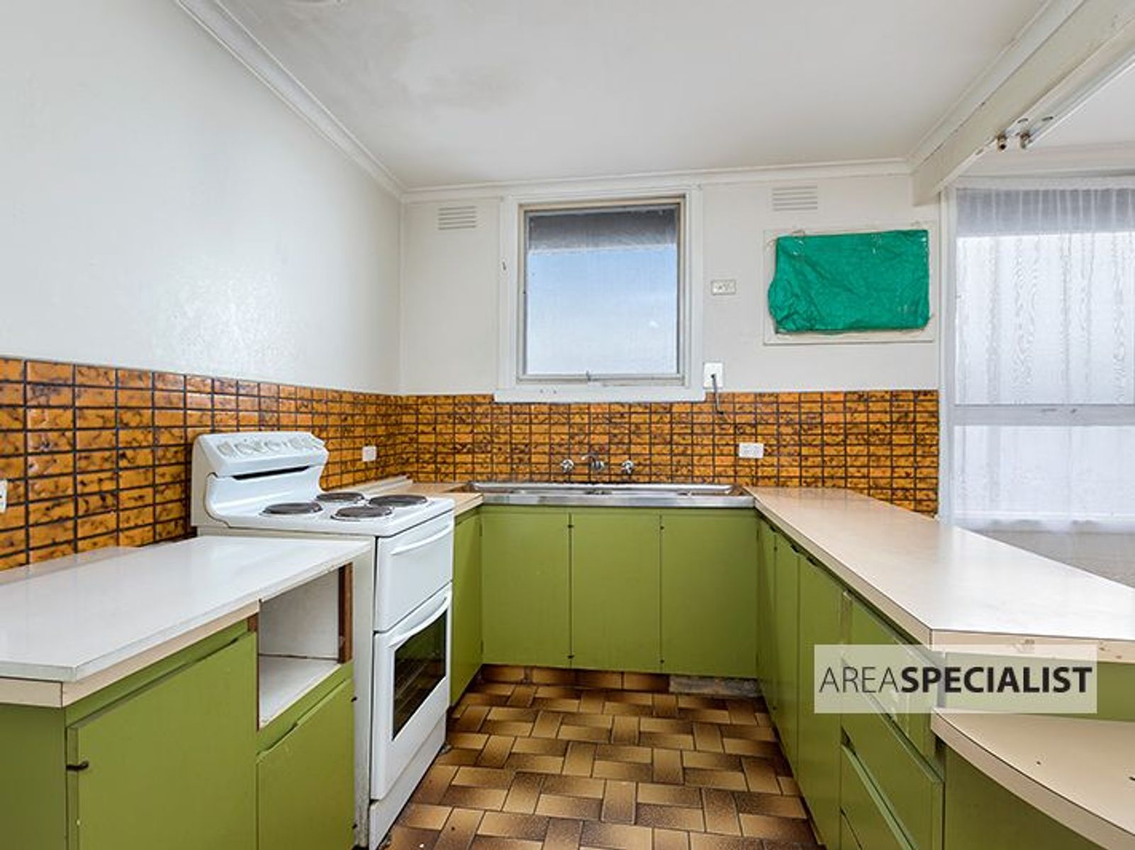10 Erica Street, Springvale, VIC 3171, Springvale - Thumbnail 4