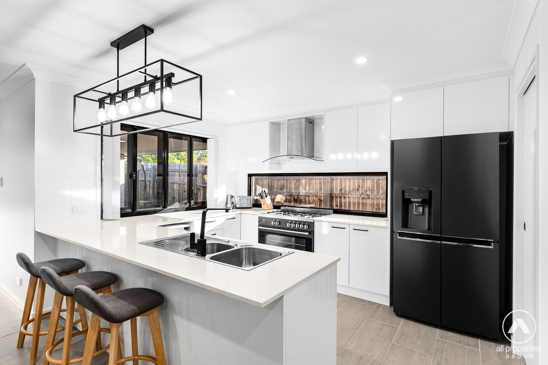 15 William Close, Park Ridge QLD 4125, Park Ridge - Thumbnail 3