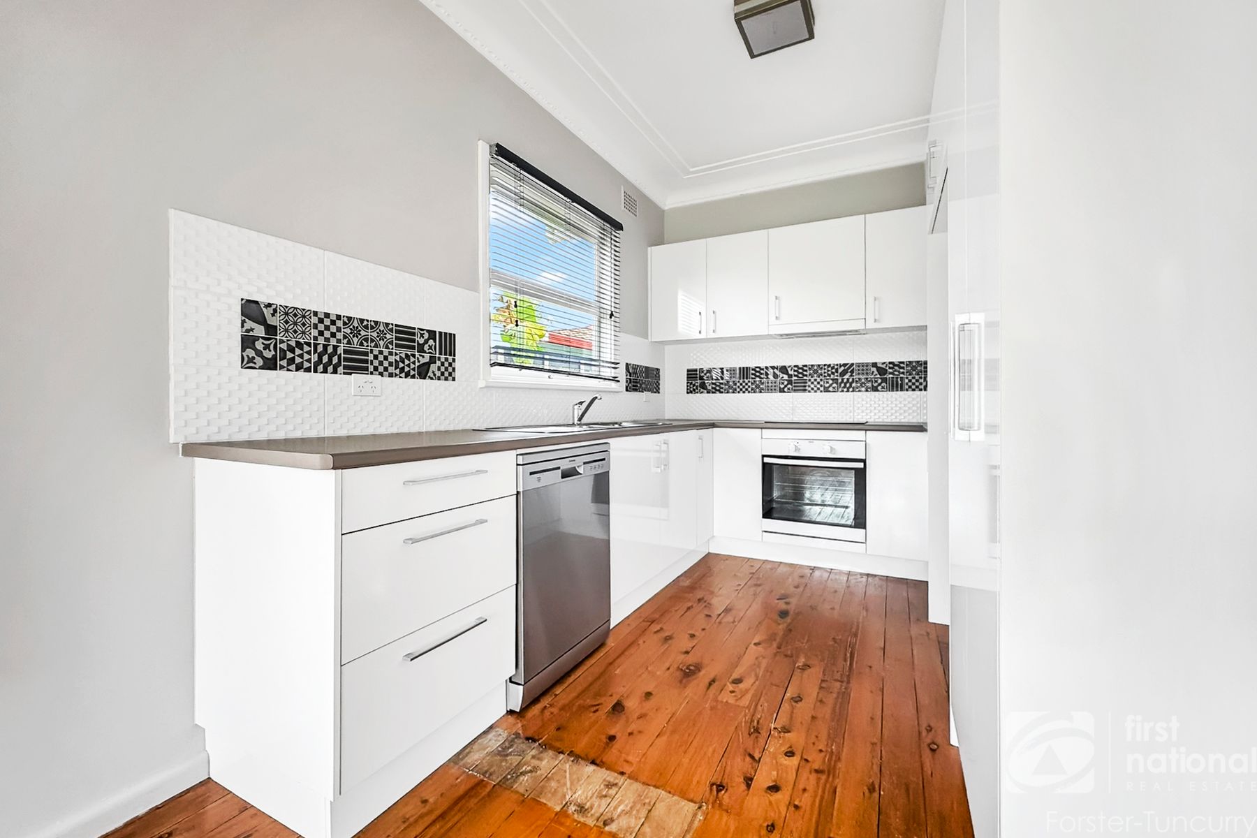 5 Elizabeth Street, Forster NSW 2428, Forster - Thumbnail 3