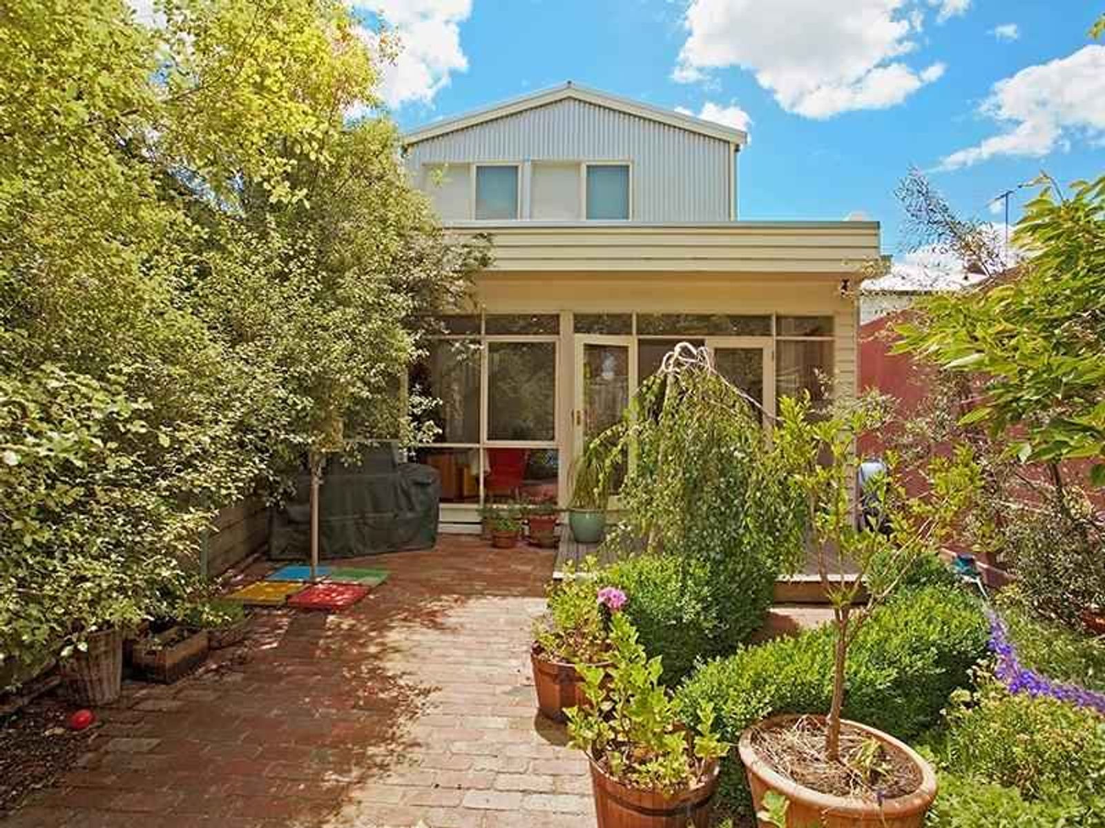 82 Mccracken Street, Kensington - Thumbnail 2