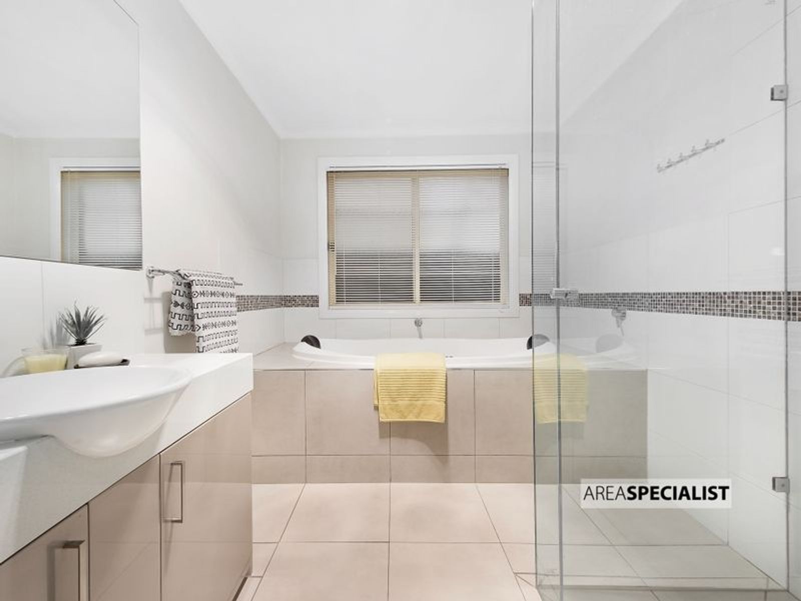 40 Ebony Street, Cranbourne, VIC 3977, Cranbourne - Thumbnail 6