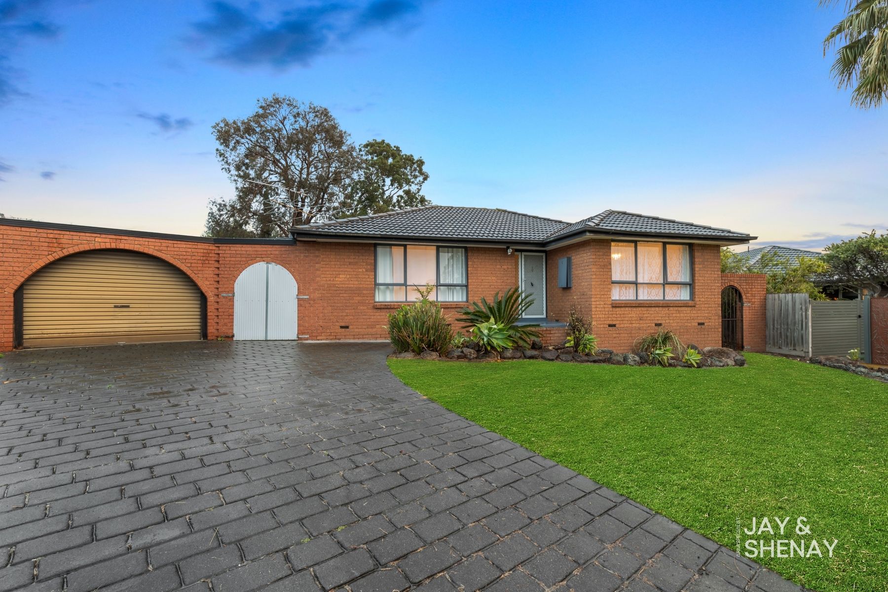5 Melliodora Court, Endeavour Hills, VIC 3802, Endeavour Hills - Thumbnail 2