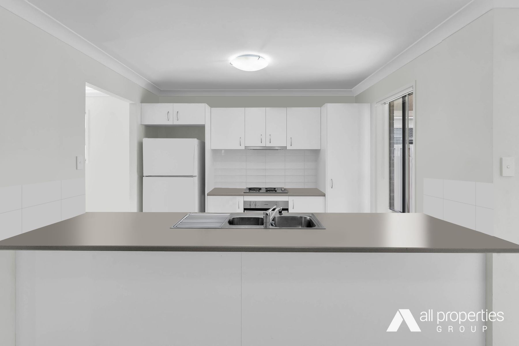 3 Sidney Court, Logan Reserve QLD 4133, Logan Reserve - Thumbnail 2