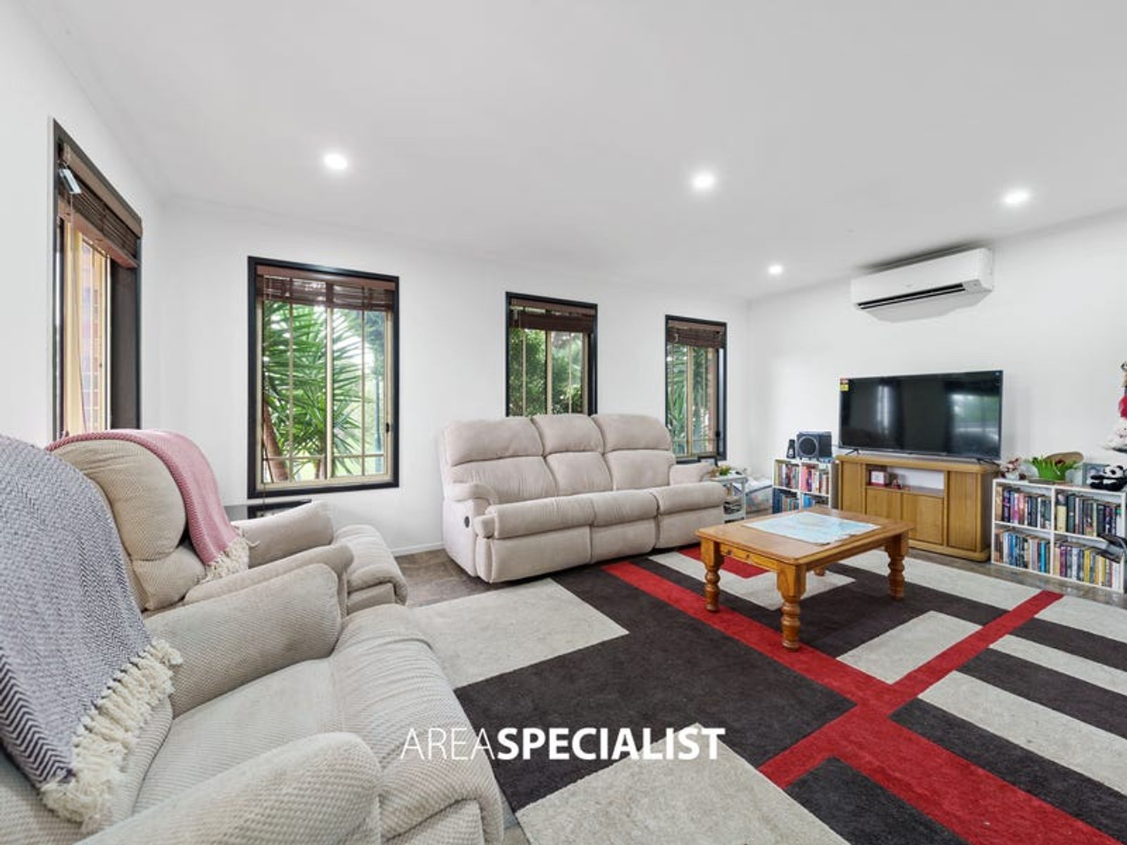 38 Cumberland Chase, Hampton Park, VIC 3976, Hampton Park - Thumbnail 2