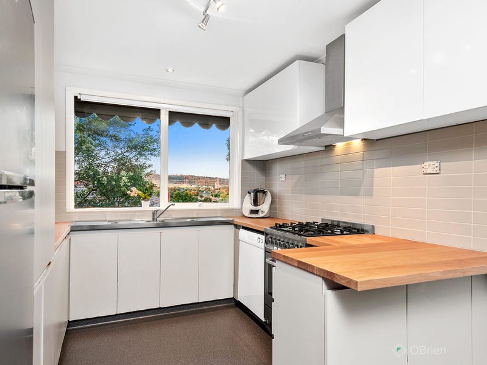 5 Evonne Court, Endeavour Hills, VIC 3802, Endeavour Hills - Thumbnail 4
