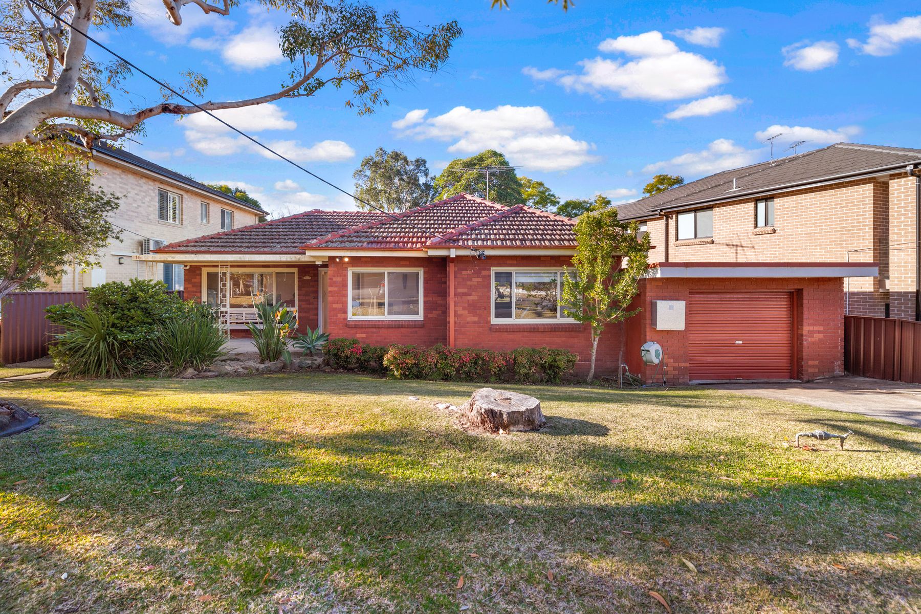 16 Shari Avenue, Picnic Point NSW 2213