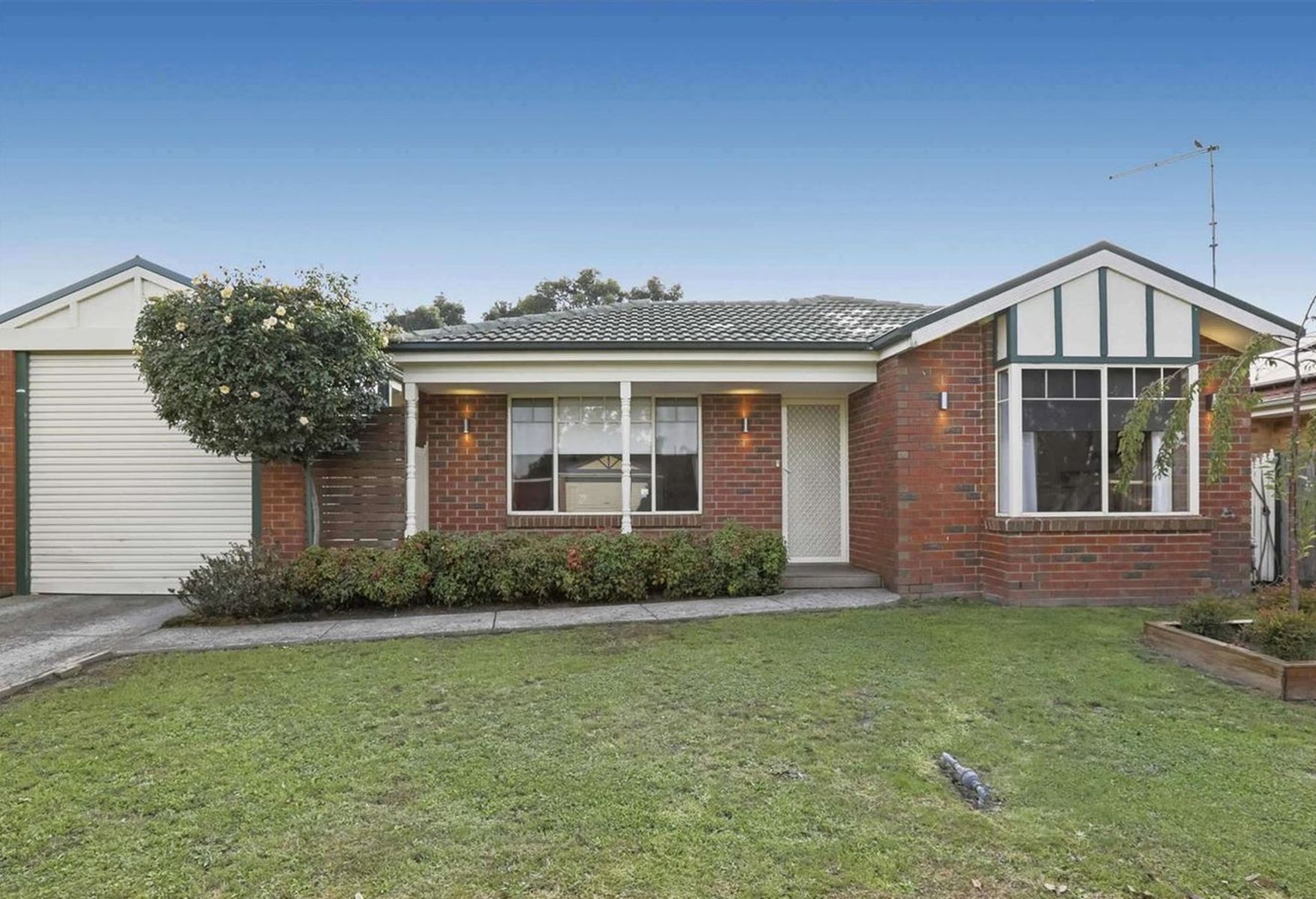 57 Simon Drive, Pakenham, VIC 3810, Pakenham - Thumbnail 2