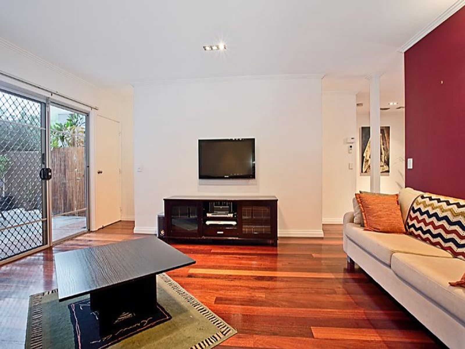 47 Cakebread Mews, Kensington - Thumbnail 6
