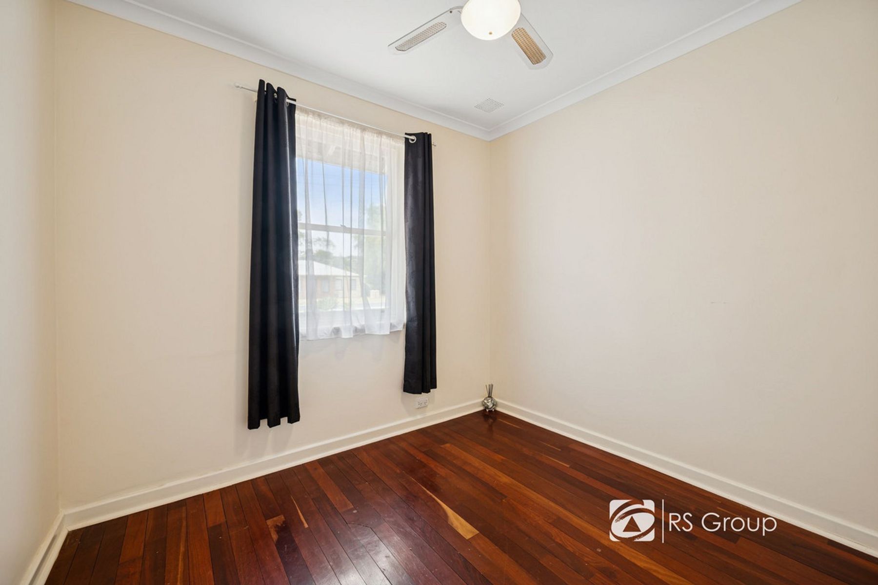 6 Strathearn Road, Forrestfield WA 6058, Forrestfield - Thumbnail 4