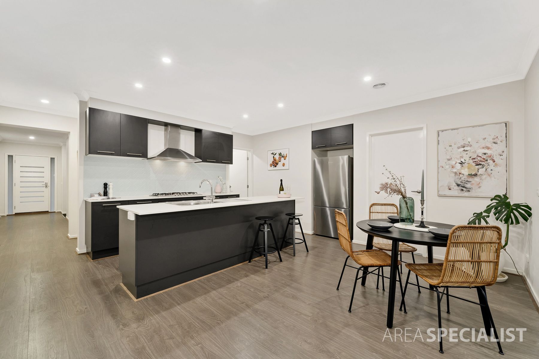 23 Langshan Road, Clyde North, VIC 3978, Clyde North - Thumbnail 5