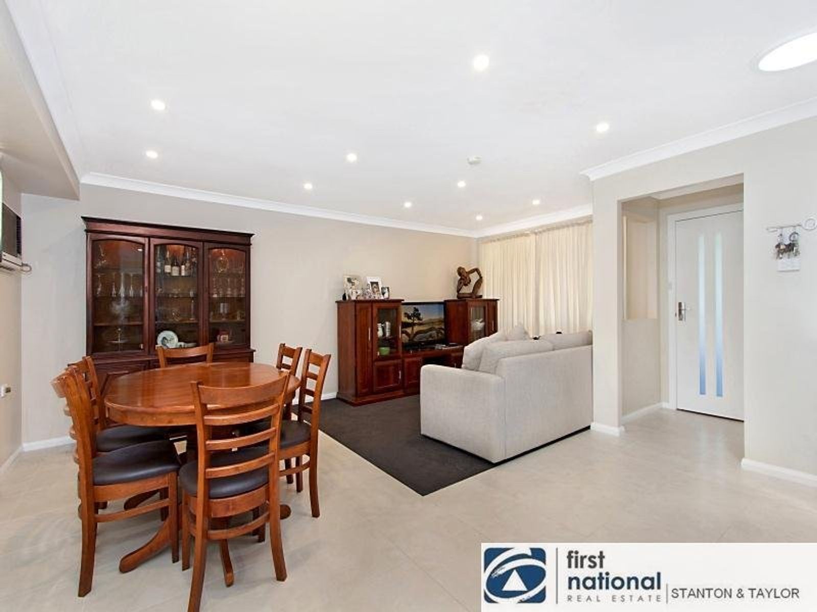3 Kingsbury Place, Kingswood - Thumbnail 5