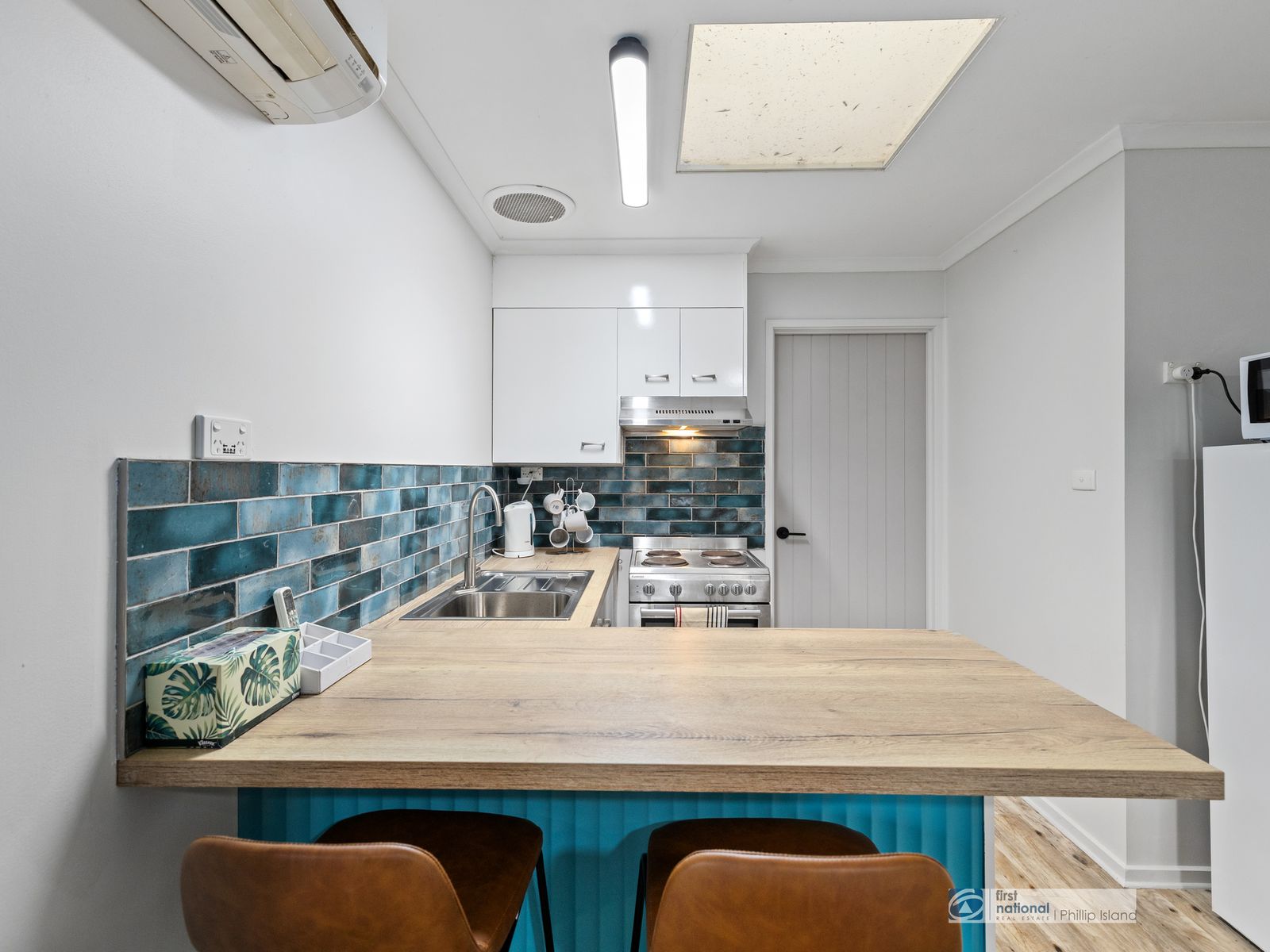 2/2-4 Park St, Cowes VIC 3922, Cowes - Thumbnail 2