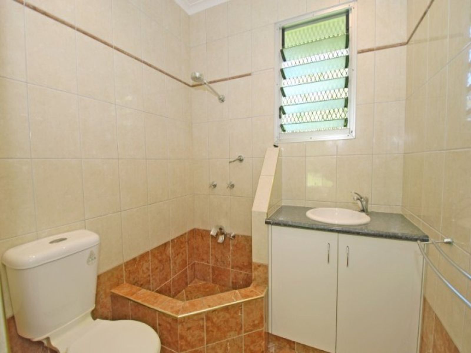 19 Eaton Place, Karama NT 0812, Karama - Thumbnail 2