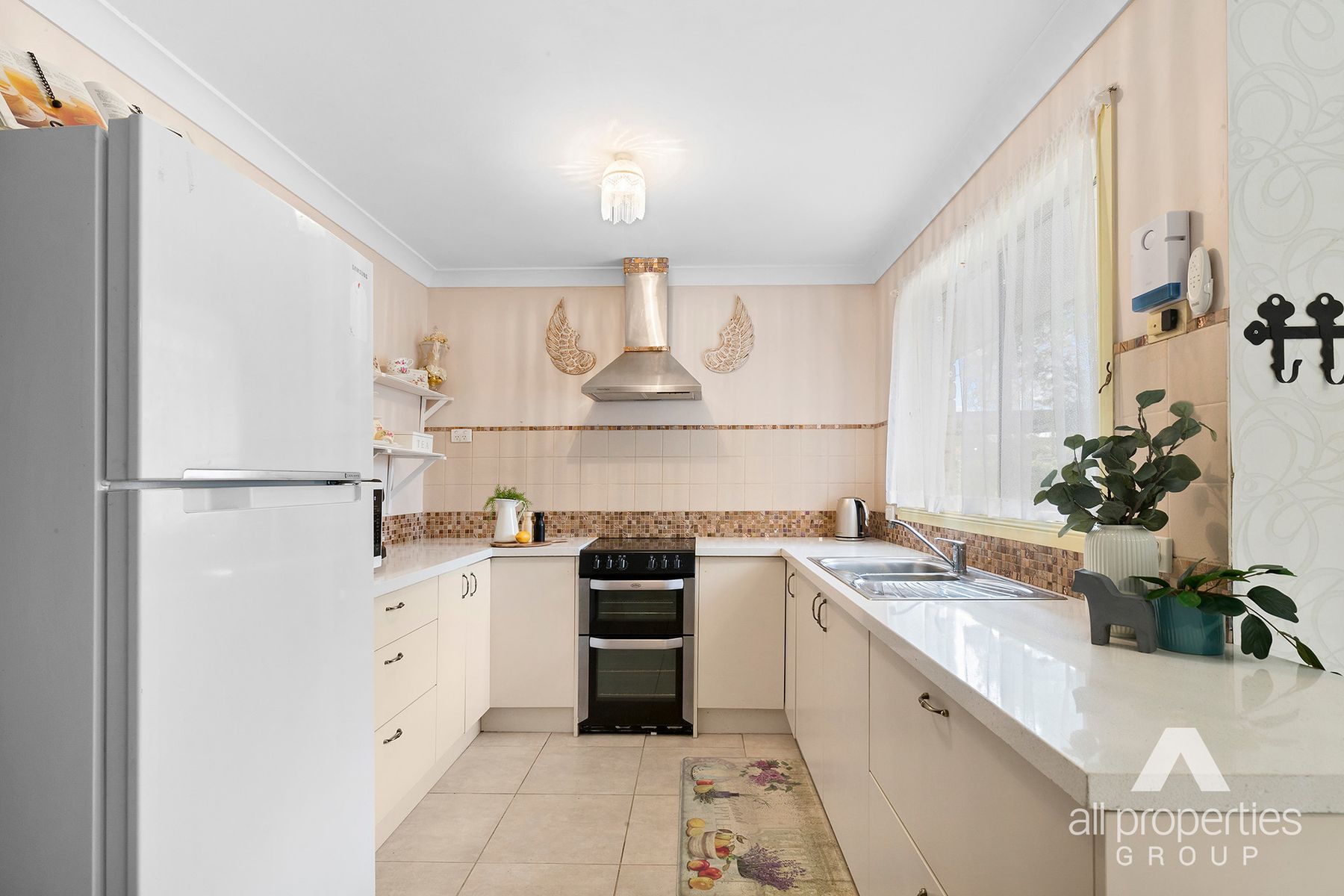 6 Myrtle Street, Waterford West QLD 4133, Waterford West - Thumbnail 2