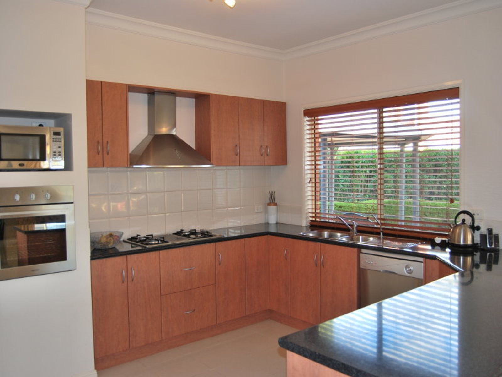 33 The Walk, Mawson Lakes, SA 5095, Mawson Lakes - Thumbnail 3