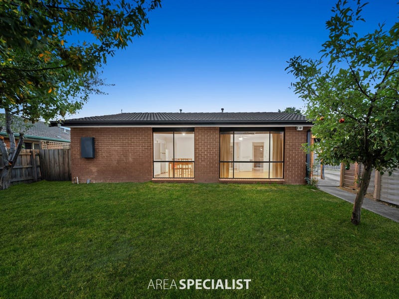 50 Beckington Crescent, Hampton Park, VIC 3976, Hampton Park - Thumbnail 2