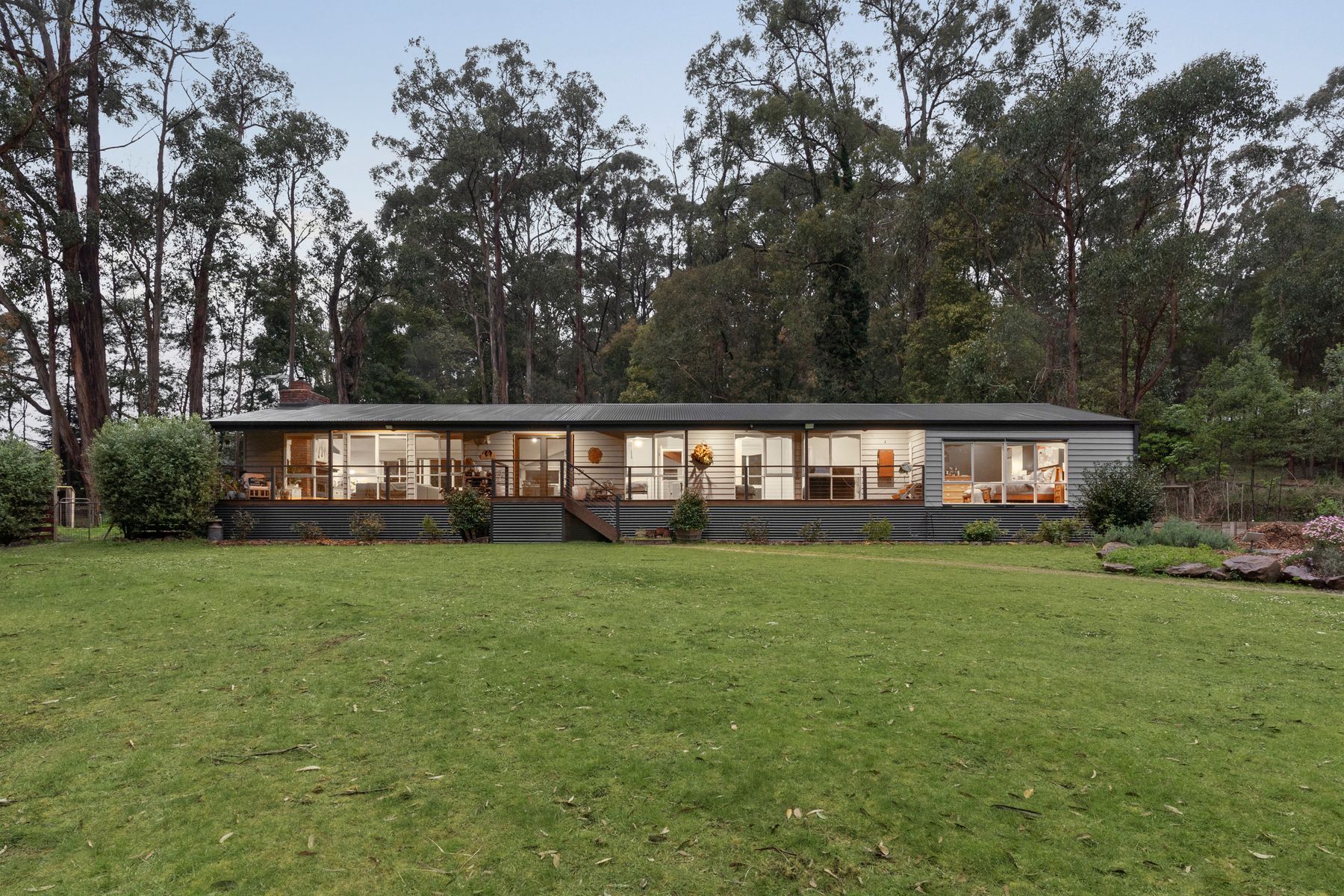 10 Stone Road South, Gembrook, VIC 3783, Gembrook - Thumbnail 3