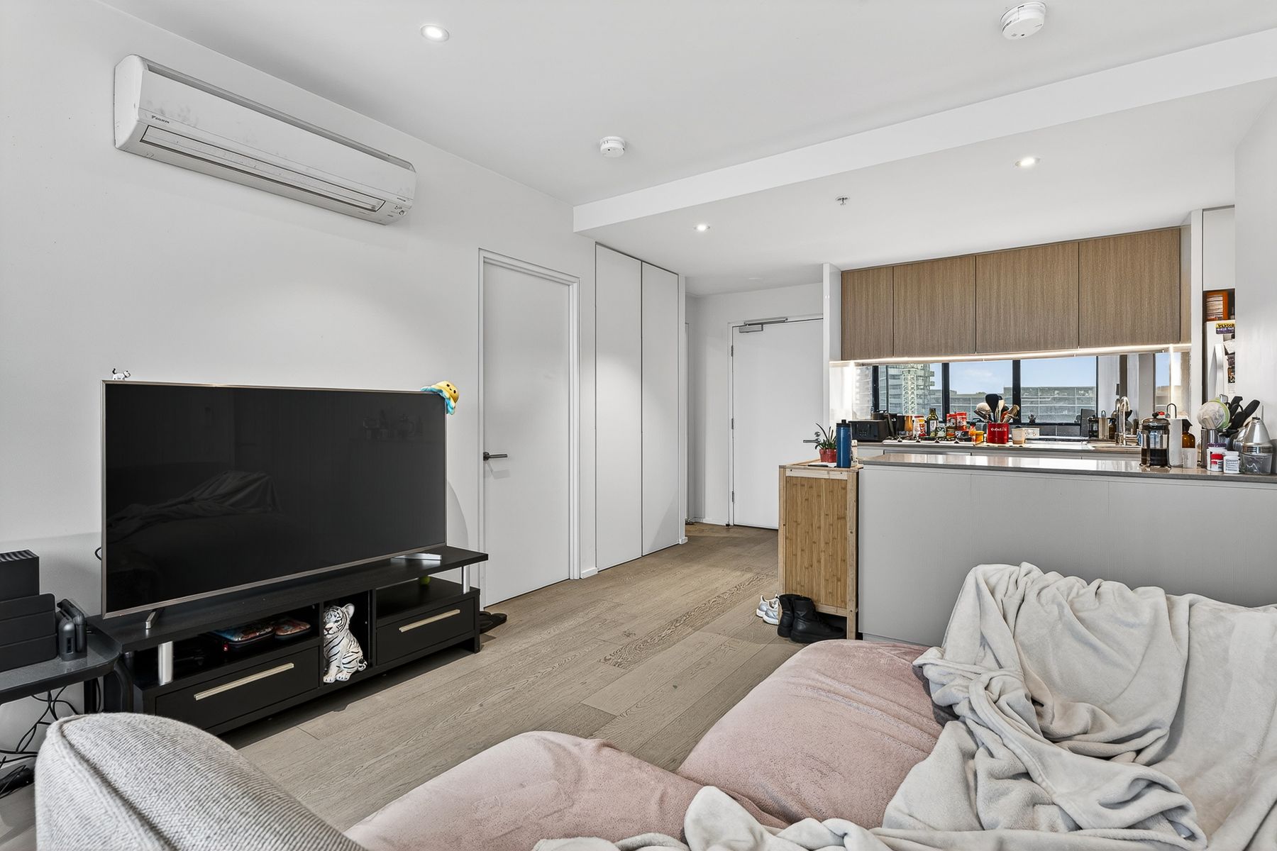 205S/889 Collins Street, Docklands, Docklands - Thumbnail 5