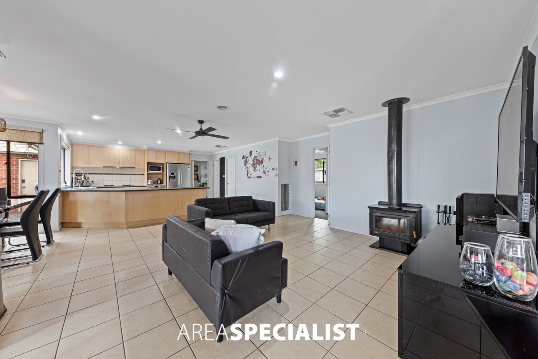 1 Mahogany Court, Pakenham, VIC 3810, Pakenham - Thumbnail 4