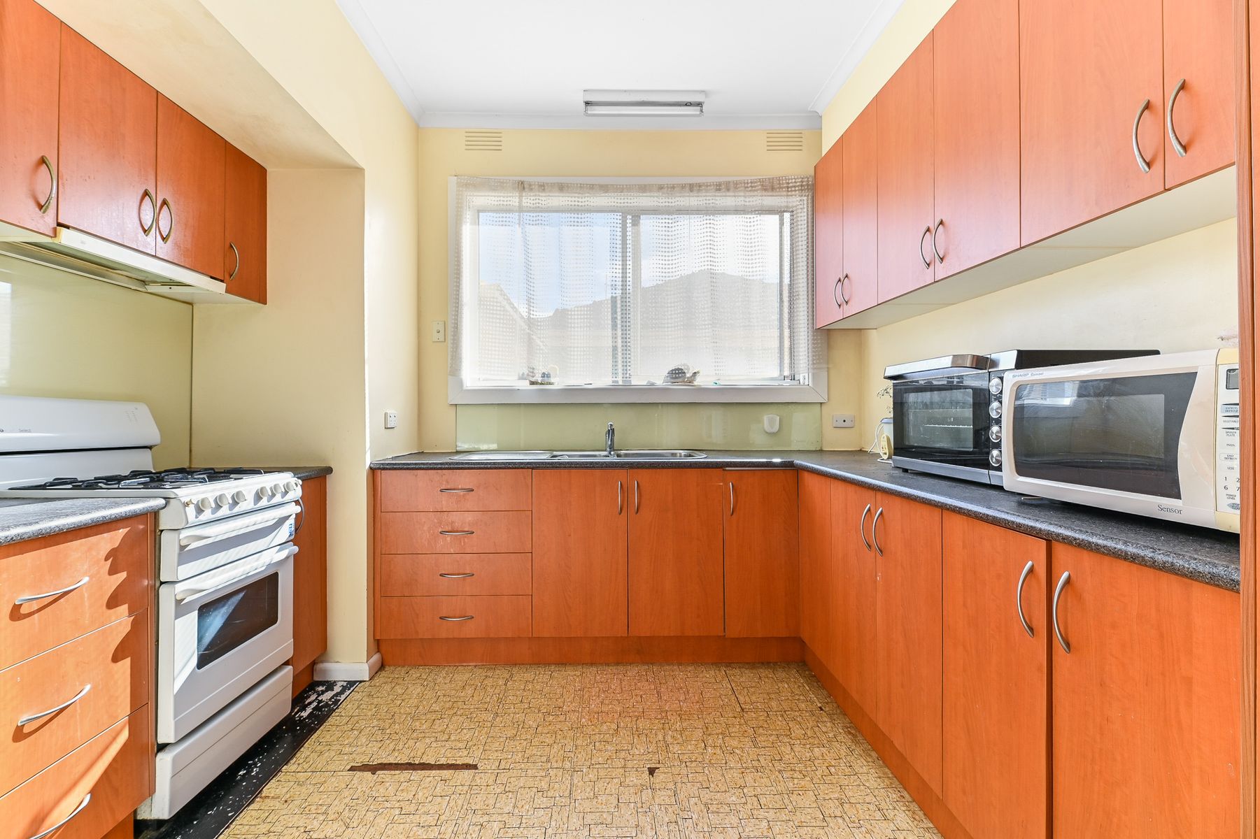 24 Stuart Street, Noble Park, VIC 3174, Noble Park - Thumbnail 4
