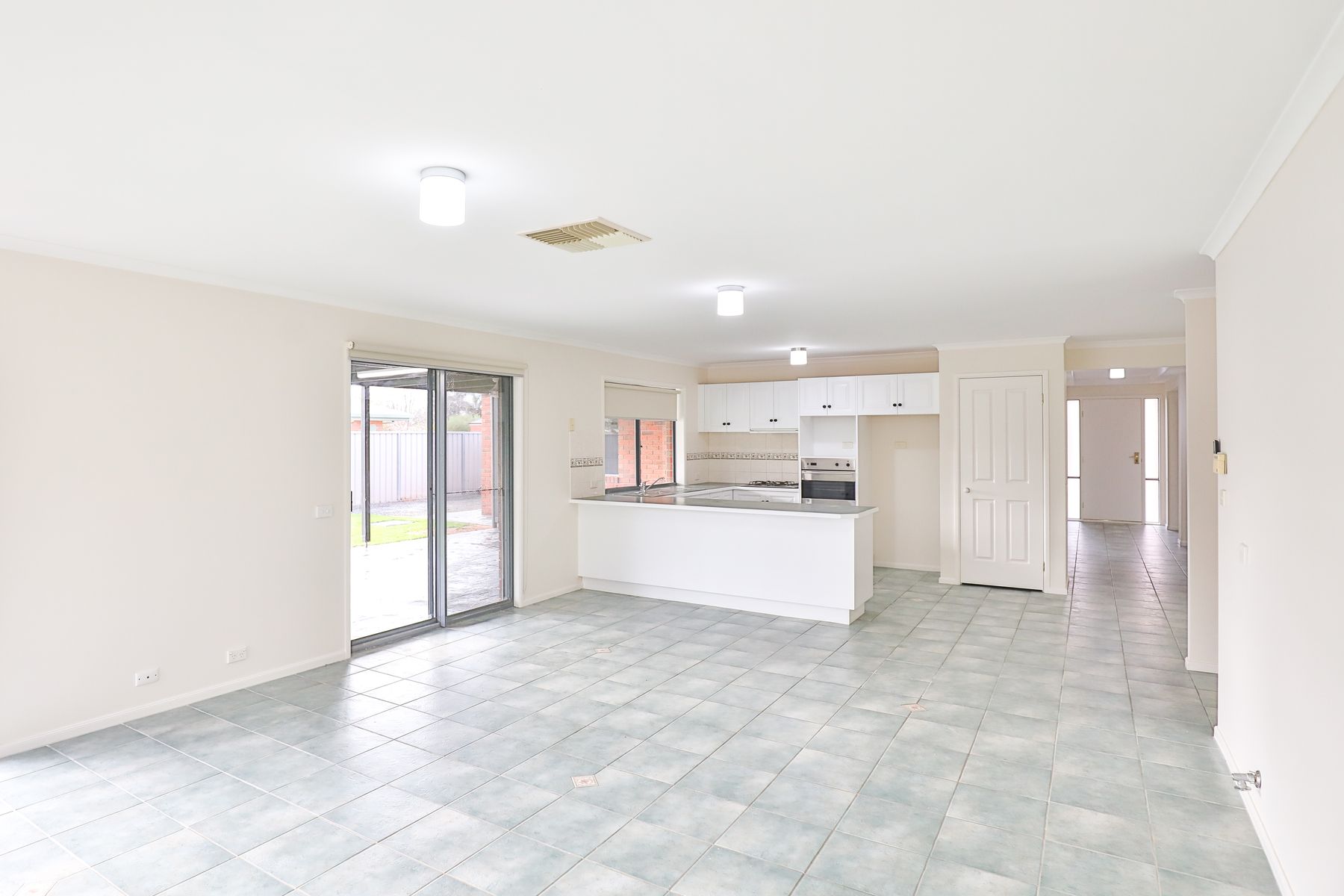 23 Etherington Drive, Mildura - Thumbnail 6