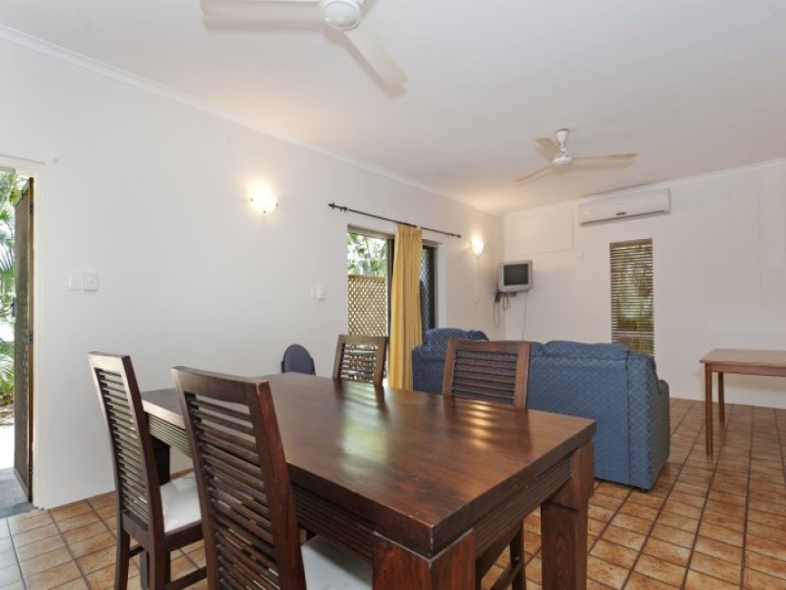 1/156 Smith Street, Larrakeyah NT 0820, Larrakeyah - Thumbnail 2