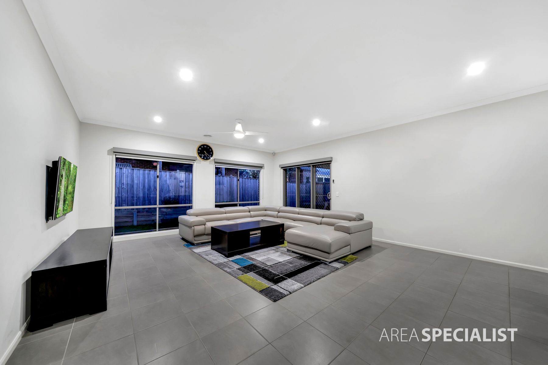 41 Bradman Drive, Cranbourne West, VIC 3977, Cranbourne West - Thumbnail 3